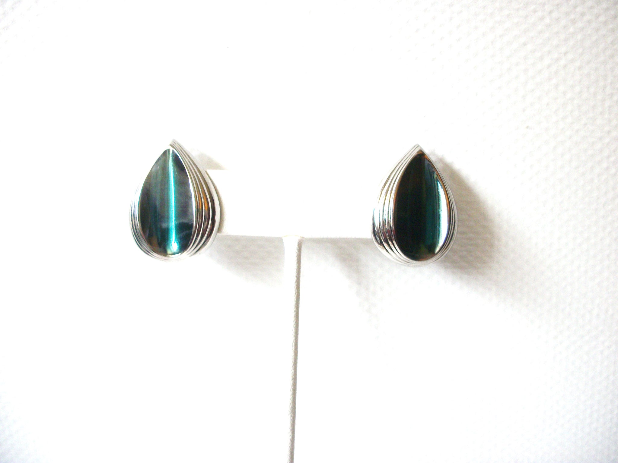 Vintage Teal Green Cat Eye Glass Clip On Earrings 80417