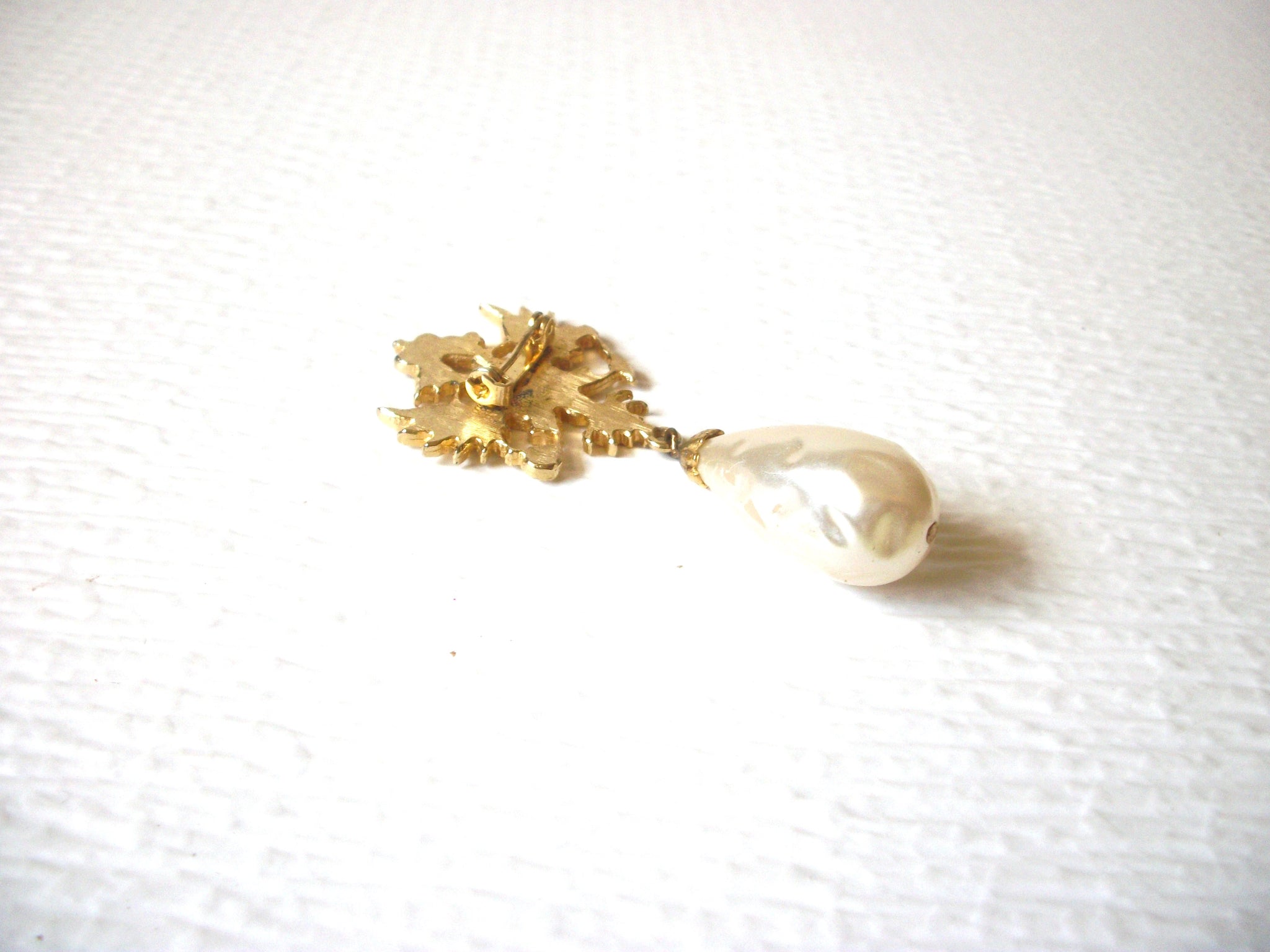 Vintage Victorian Inspired Faux Pearl Brooch Pin 91517