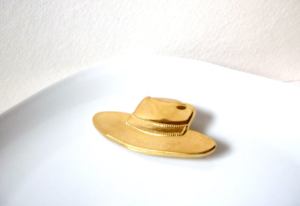Larger Vintage Gold Toned Hat Brooch 30717
