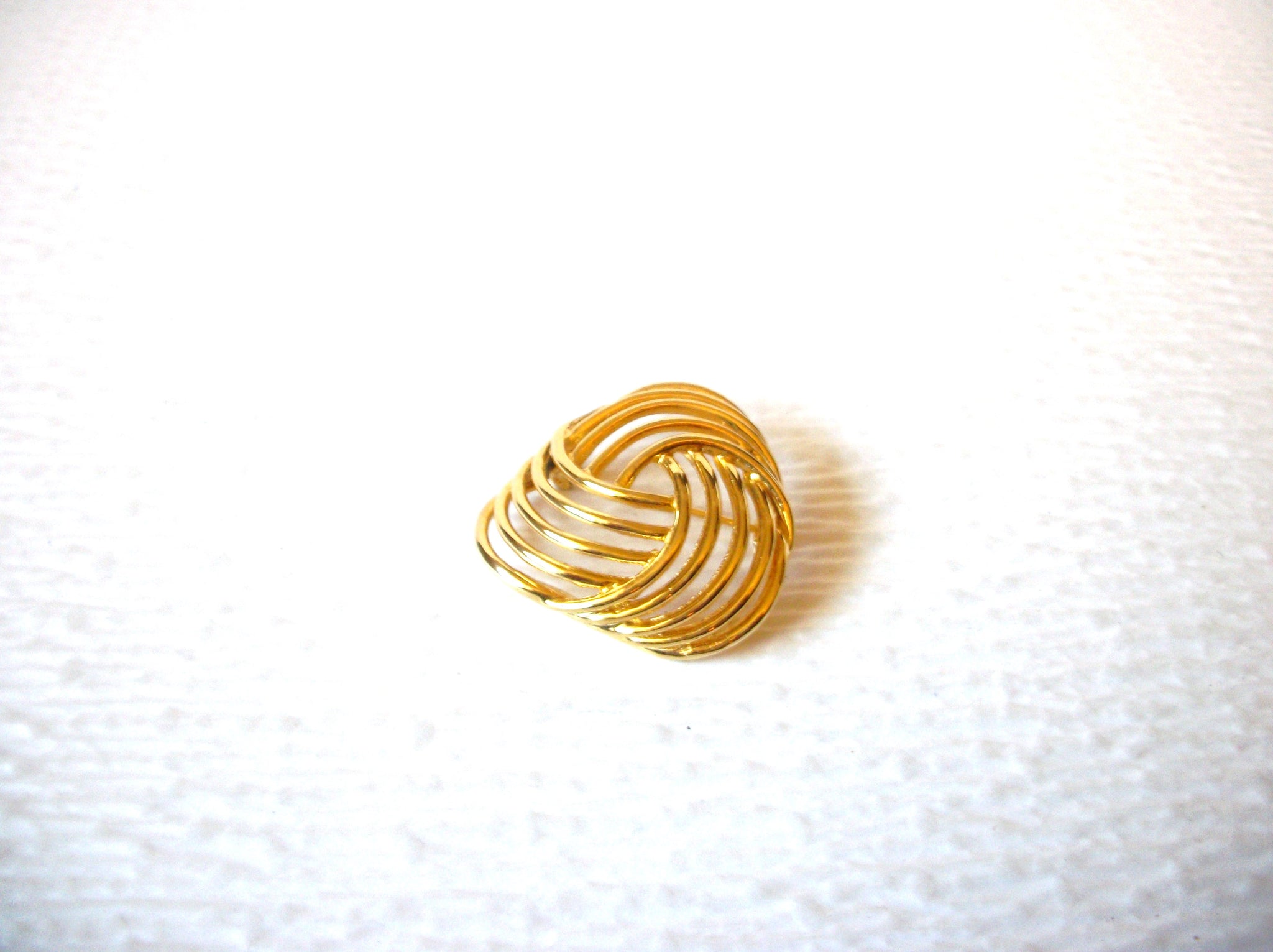 Vintage Gold Toned Basket Weave Brooch Pin 121216