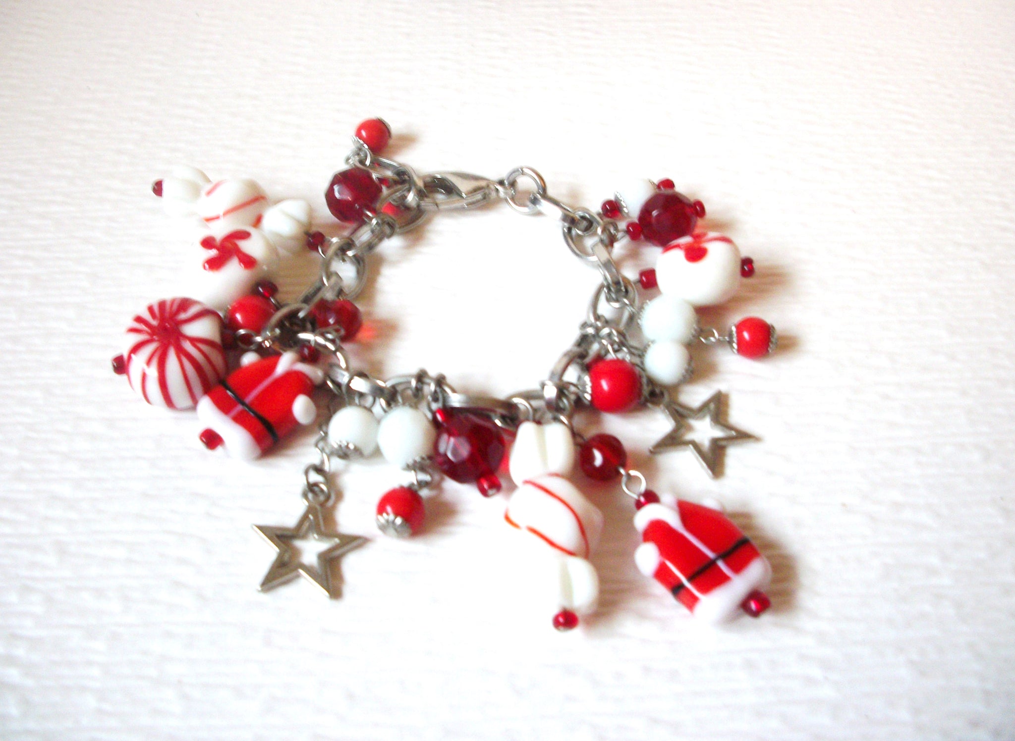 Chunky Vintage Silver Toned Hand Made Glass Charm Christmas Bracelet 22617