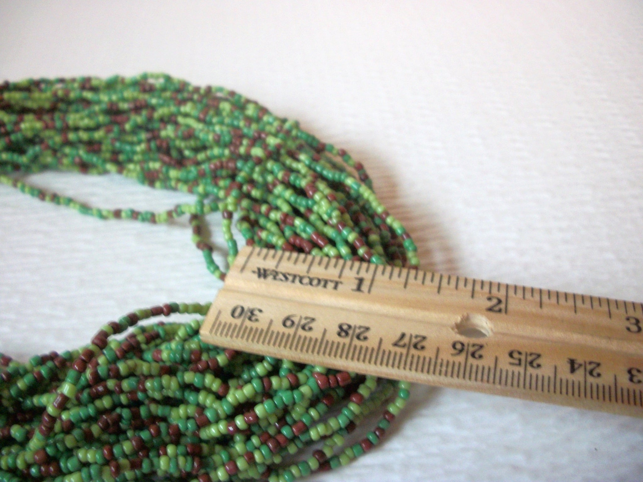 Vintage Necklace Southwestern Green Brown Glass 19" Long 102016