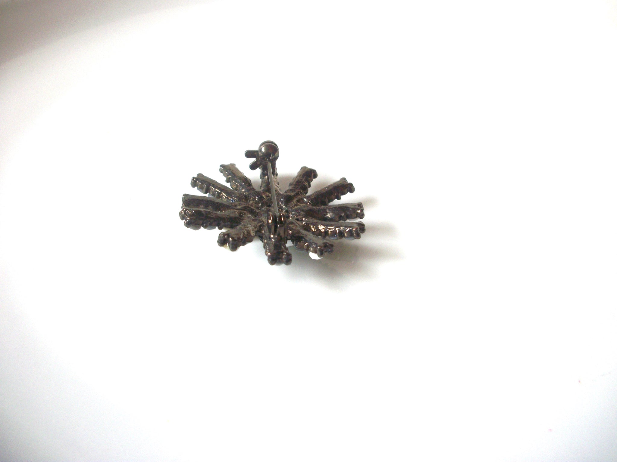 Vintage Dark Metal White Gray Snowflake Brooch 30717