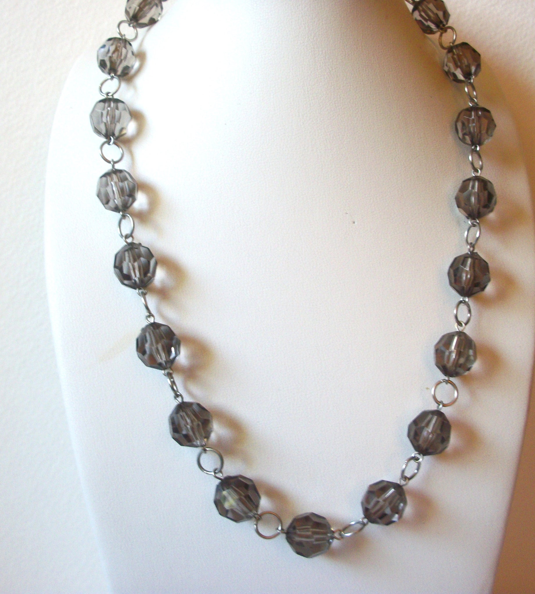 Retro Silver Translucent Gray 20" Necklace Earrings Set 82217