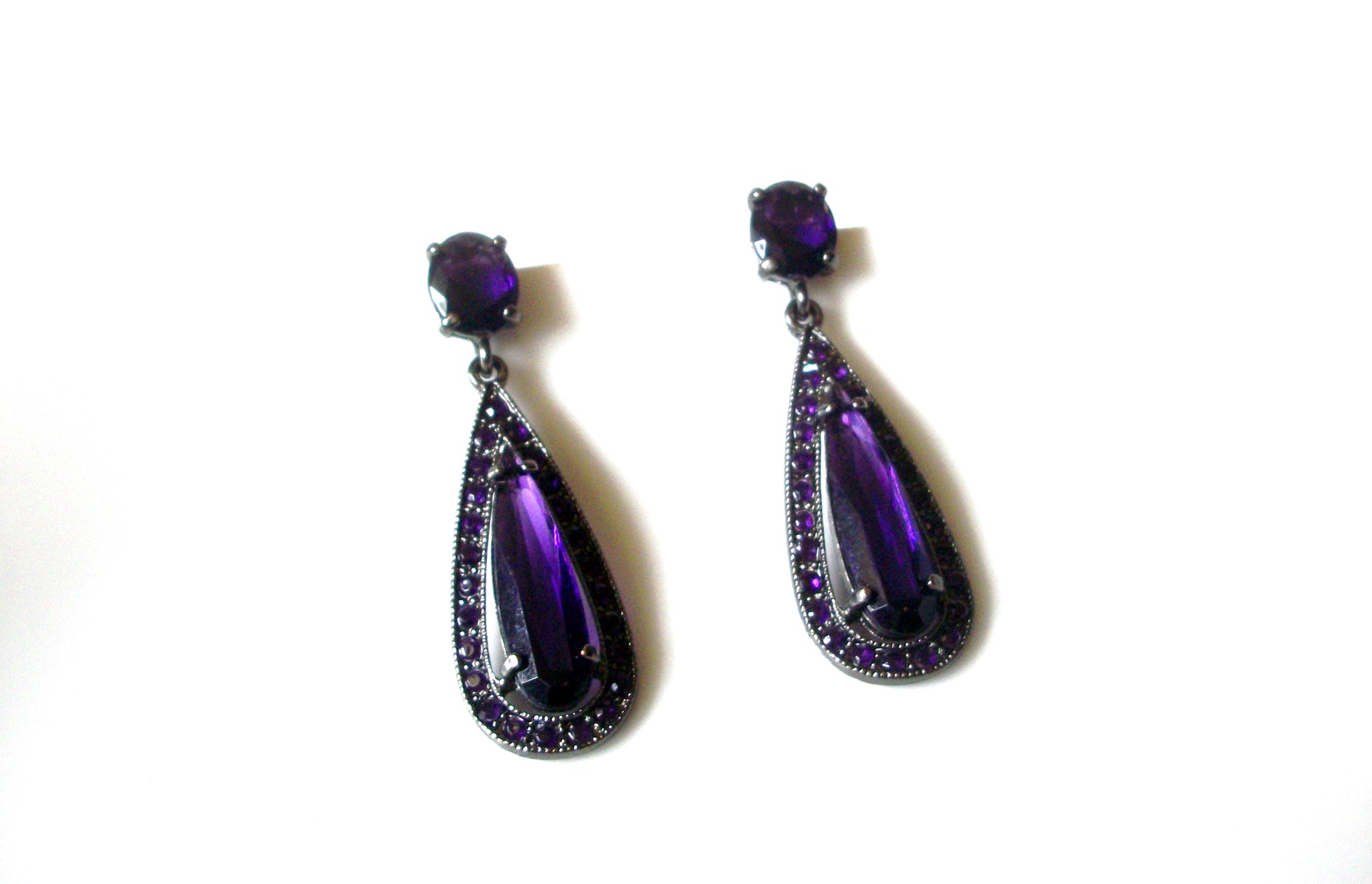 Victorian Dark Metal Purple Dangle Earrings 92816