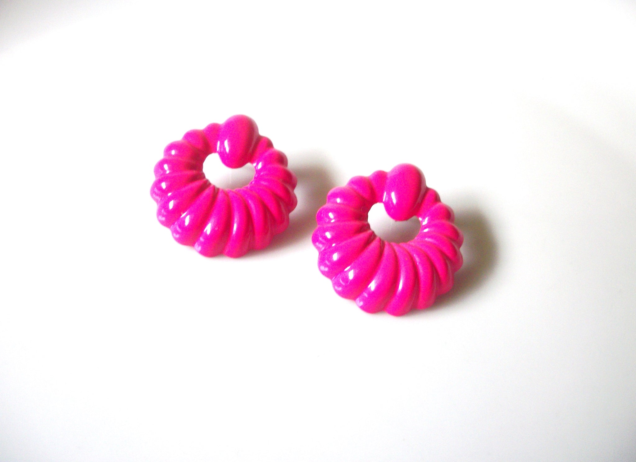 Retro Bright Neon Pink Metal Earrings 92517