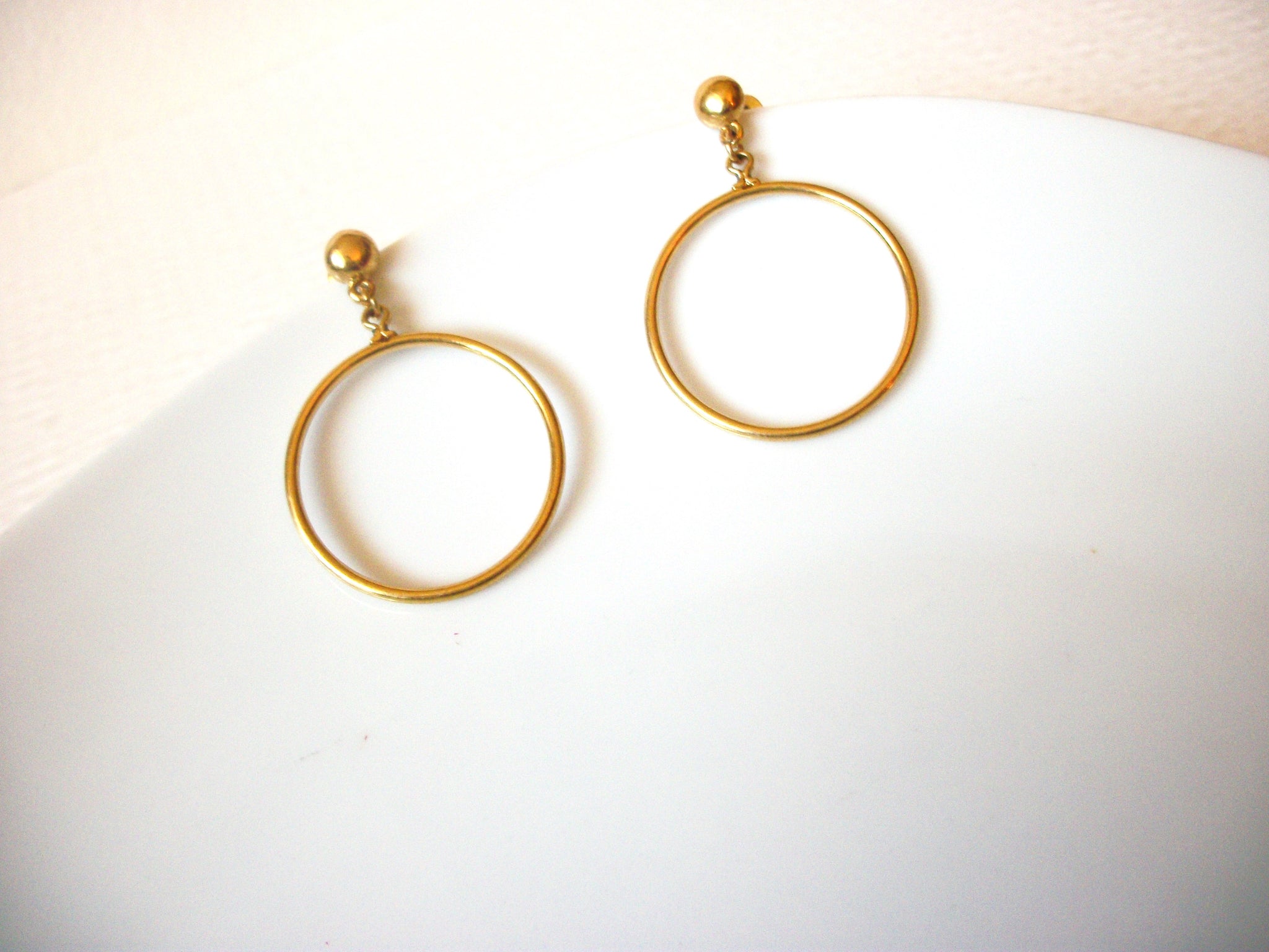 Retro Gold Toned Hoop Earrings 81517