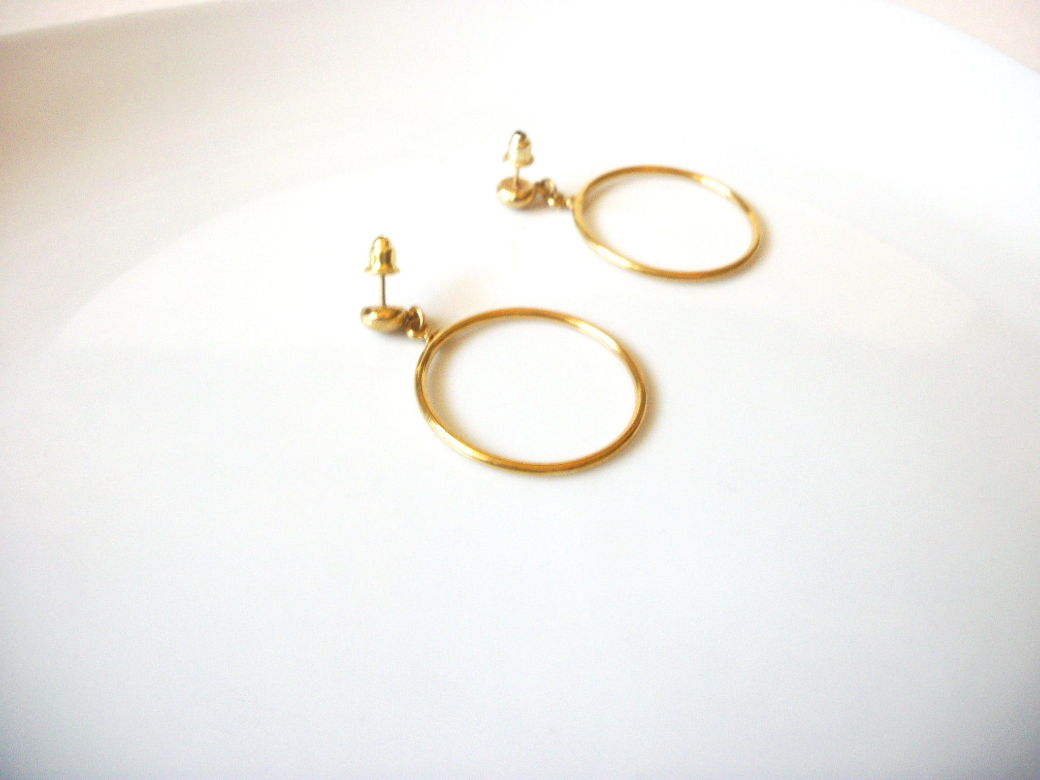 Retro Gold Toned Hoop Earrings 81517