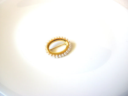 Vintage Faux Pearl Smaller Brooch Pin 122120