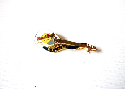Vintage Hard Rock Cafe Guitar Brooch Pin 122120