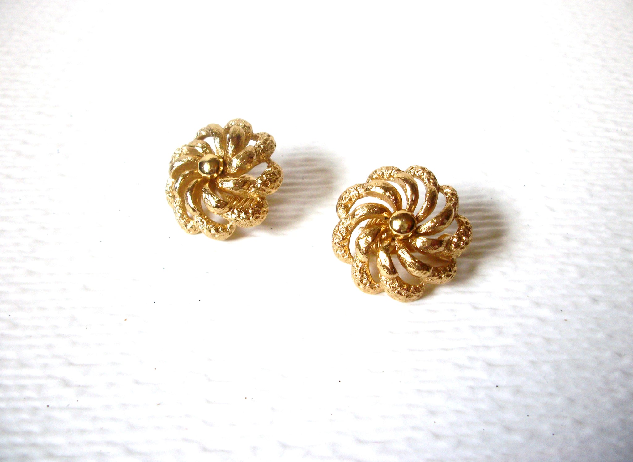 MONET Gold Toned Floral Swirl Vintage Clip On Earrings 122120
