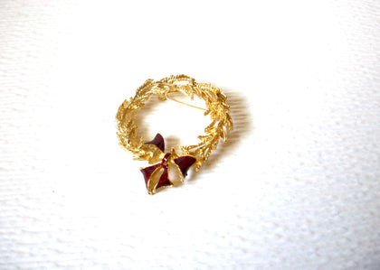 Gold Toned Wreath Vintage Christmas Brooch Pin 122220
