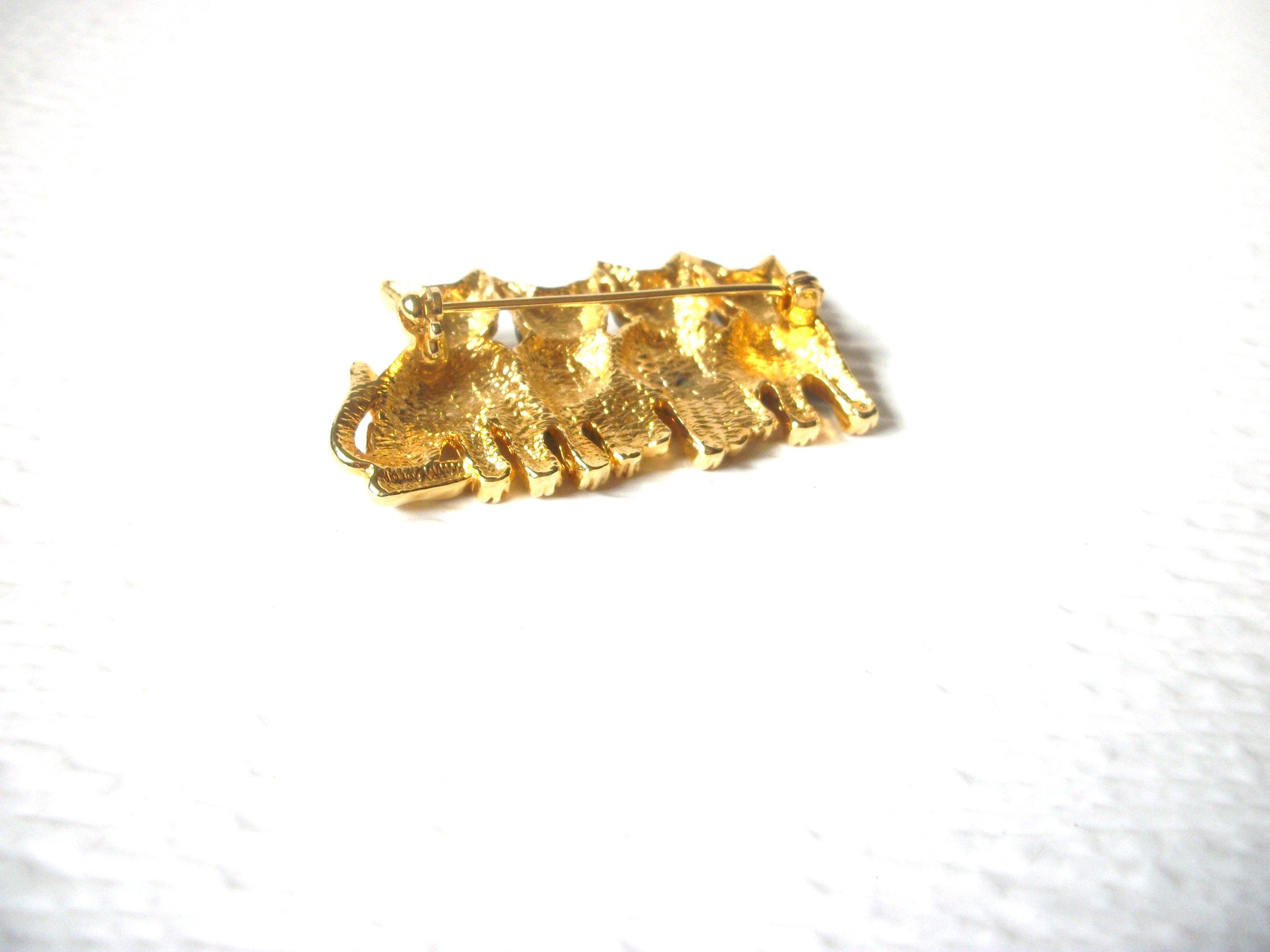 Adorable Kittens In A Row Brooch Pin 122620