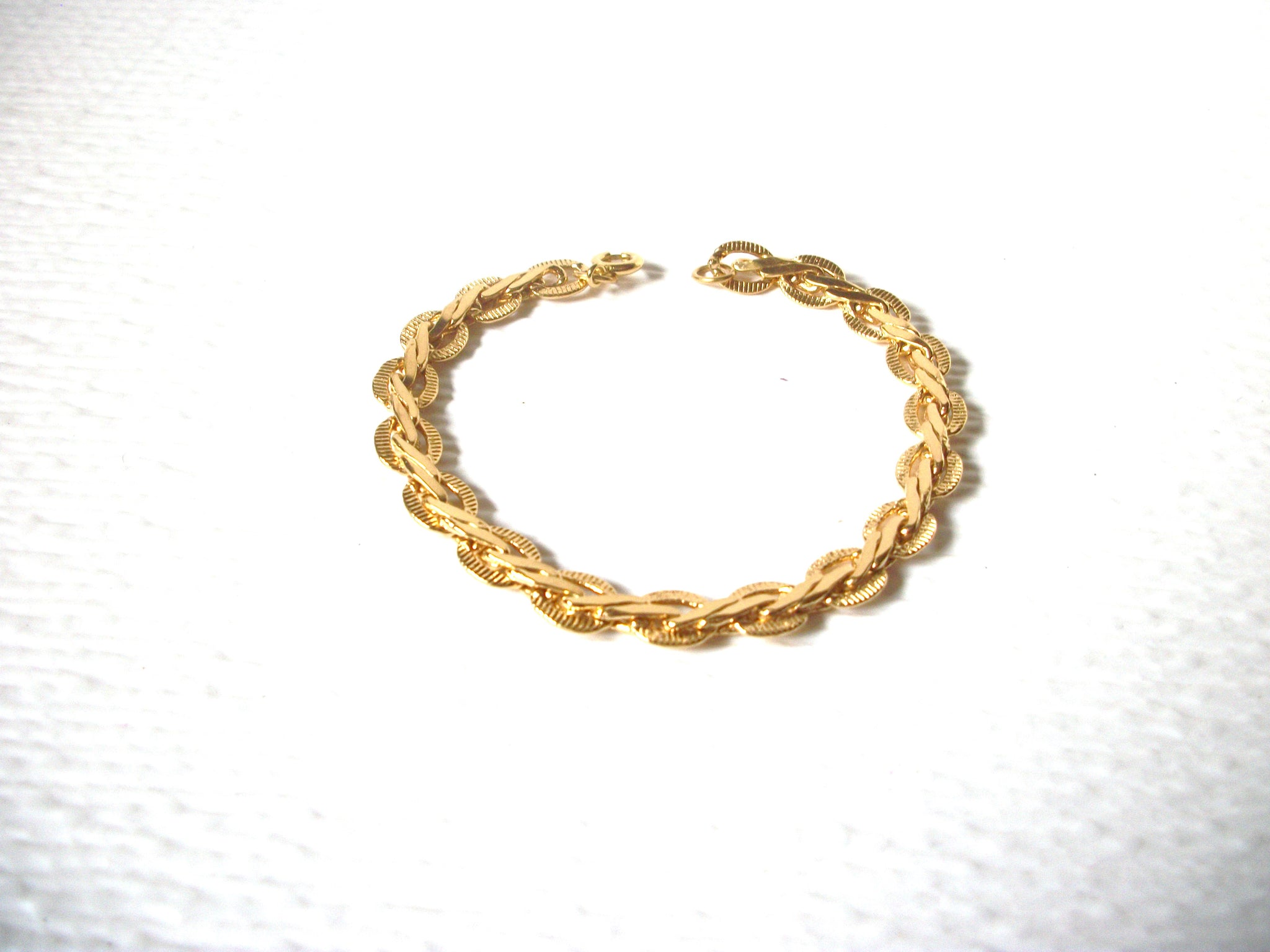 Gold Toned Link Chain Vintage Bracelet 122620