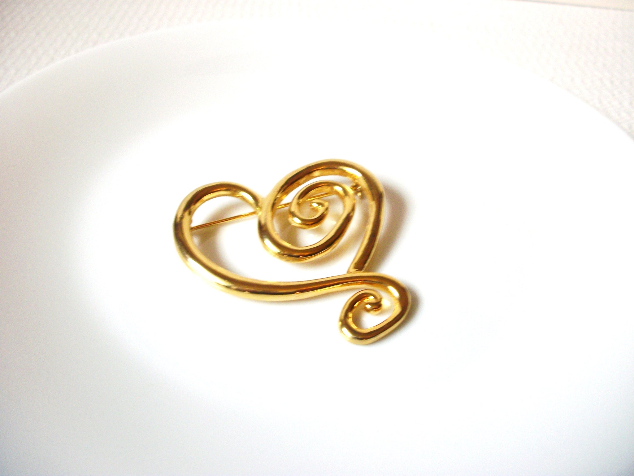 Vintage Gold Tone Larger Abstract Heart Brooch Pin 71218Z