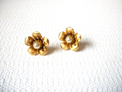 Vintage CORO Gold Tone Pearl Screw Backs 71218Z