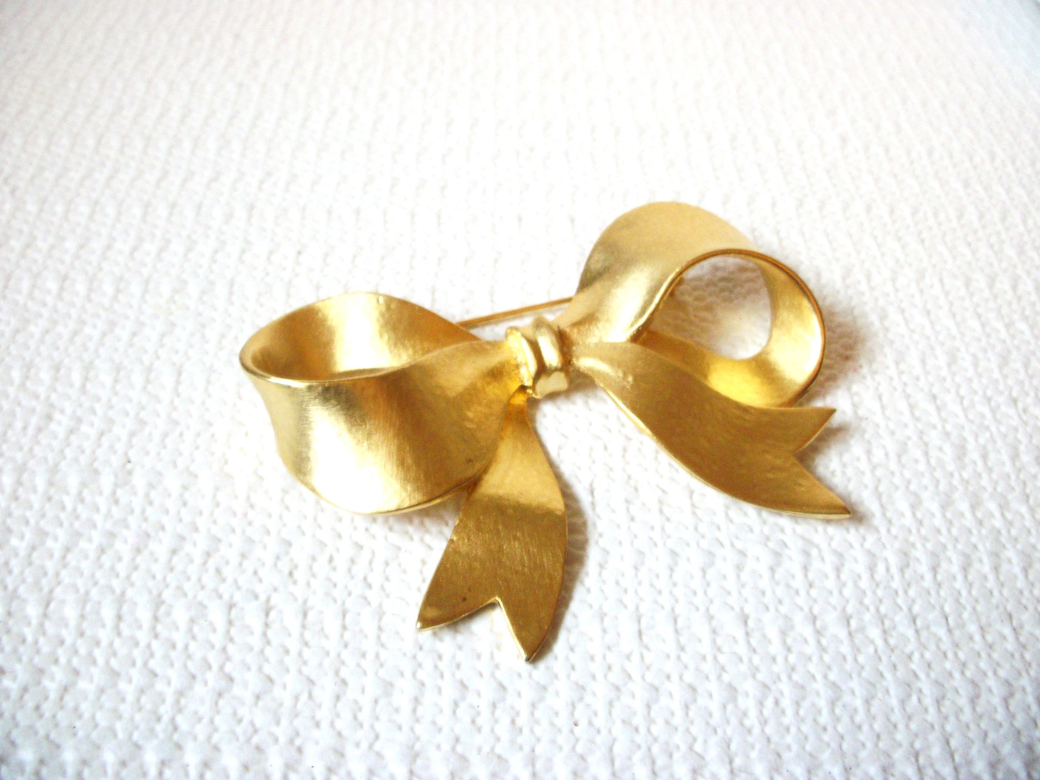 Made In USA Large Bow Tie Brooch Pin 71218S