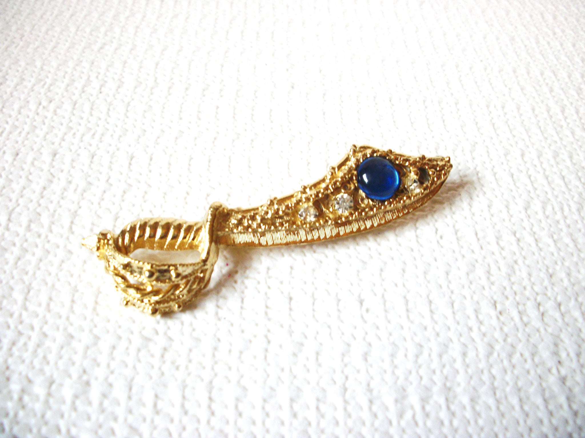 Retro Gold Tone Blue Dagger Broch Pin 71218S