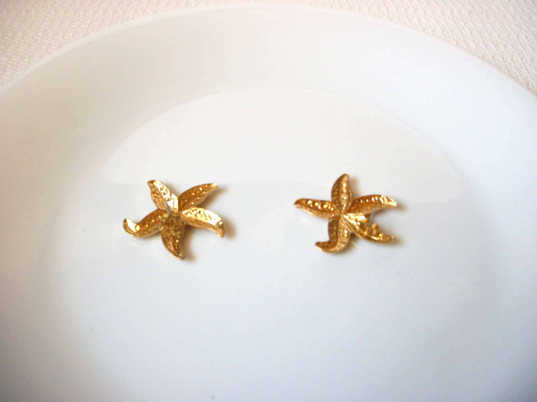 Retro Gold Toned Starfish Earrings 71218S