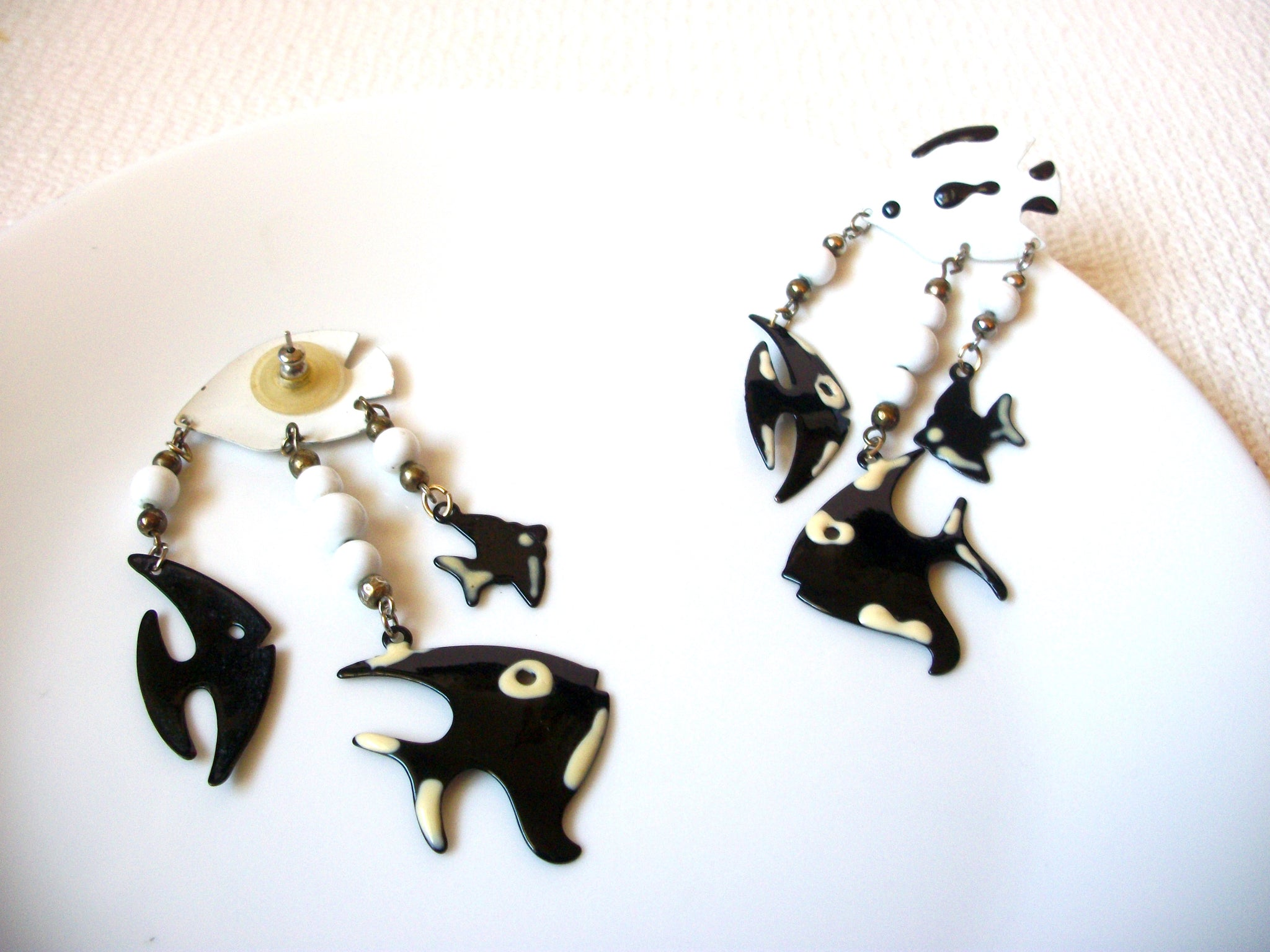 Retro Long Black White Fish Earrings 71218S