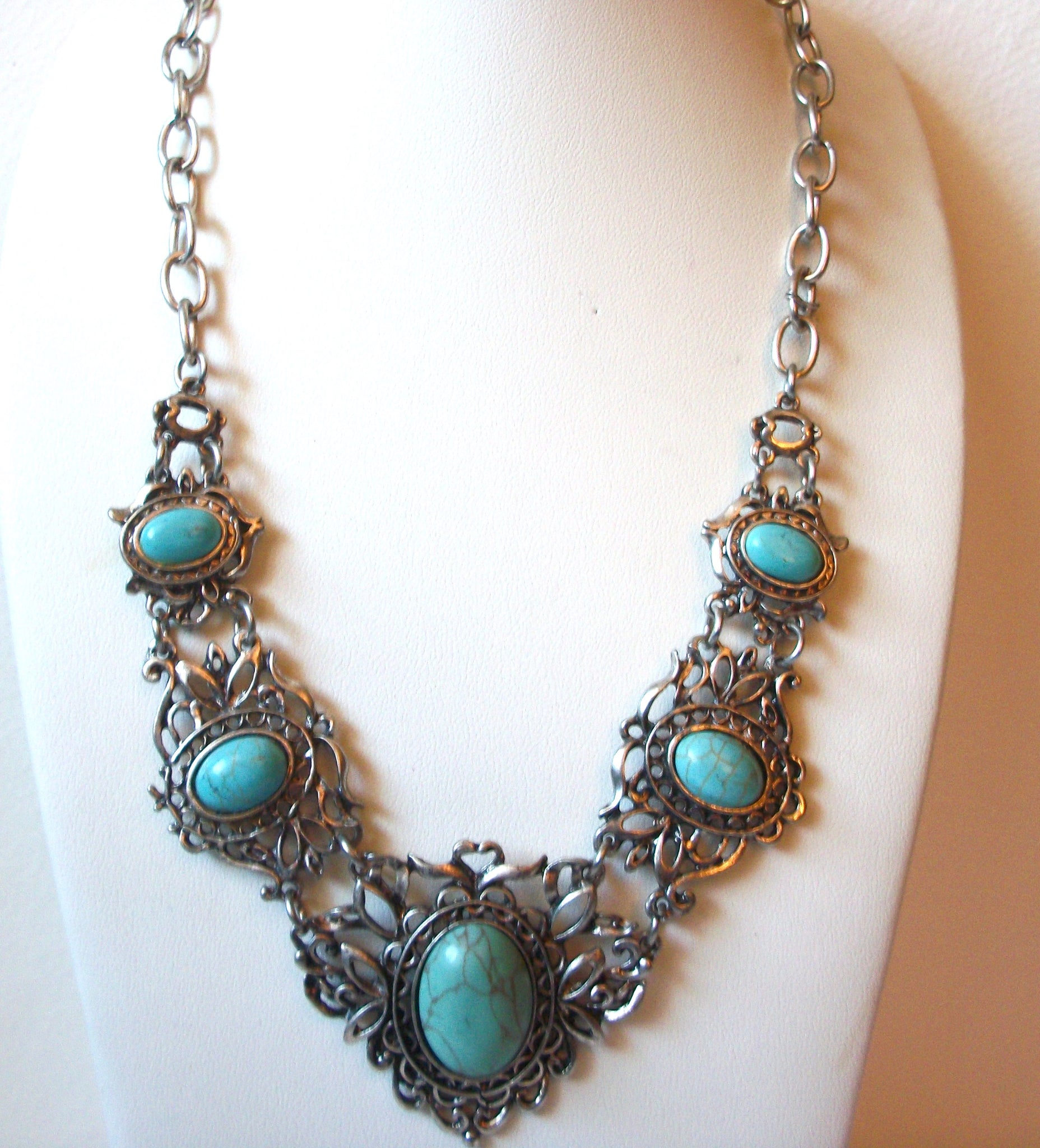 Southwestern Silver Toned Dragon Veins Turquoise Stones Necklace 71218S