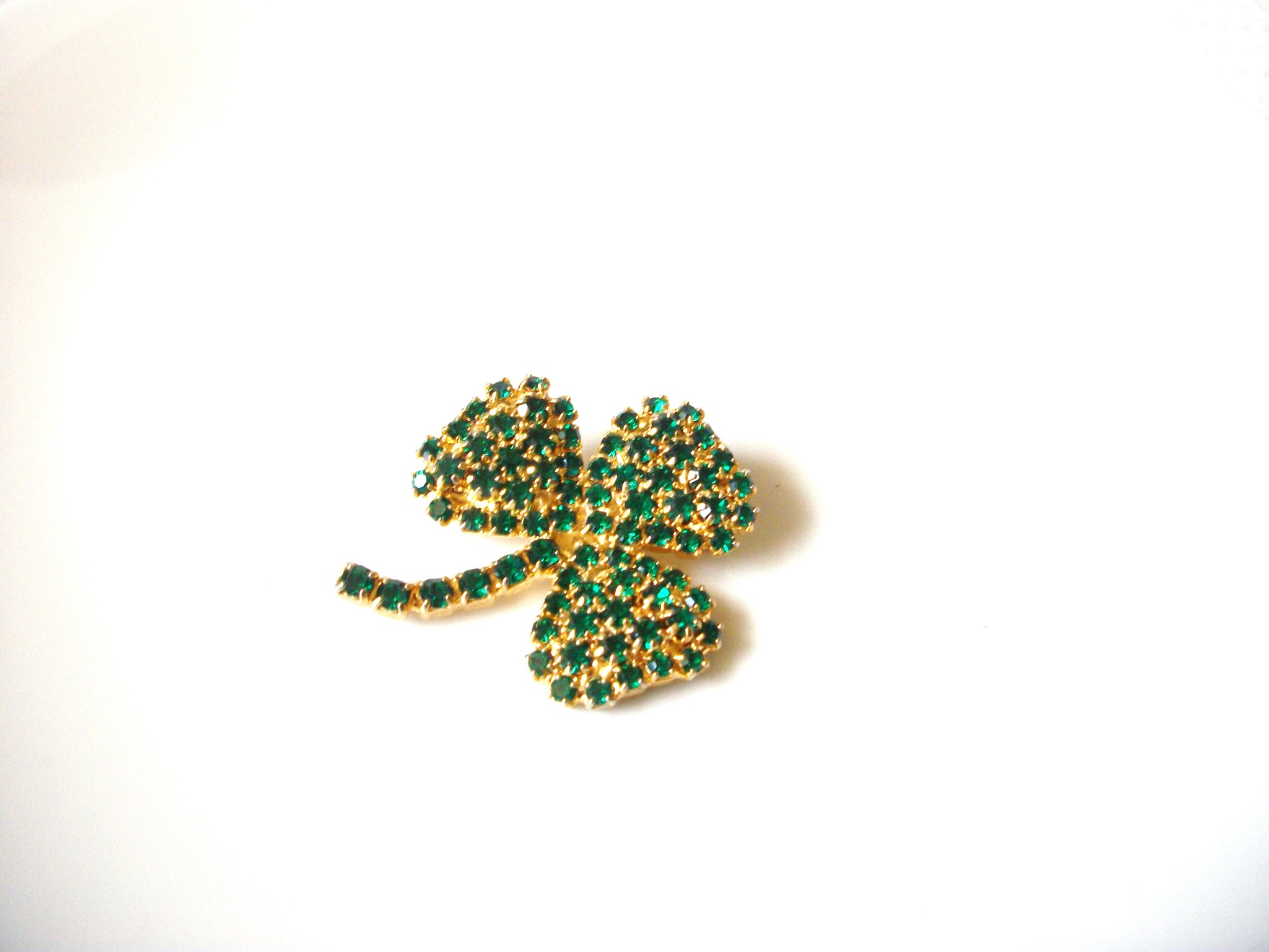 Vintage Shamrock Clover Prong Set Emeralds Brooch Pin 71218