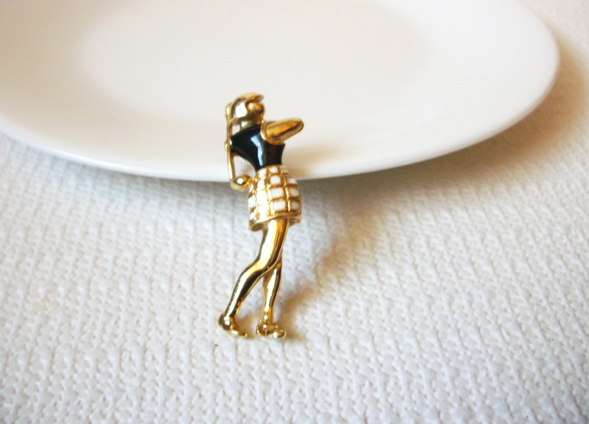 Vintage Gold Toned Enameled Golfer Girl Pin 71218D