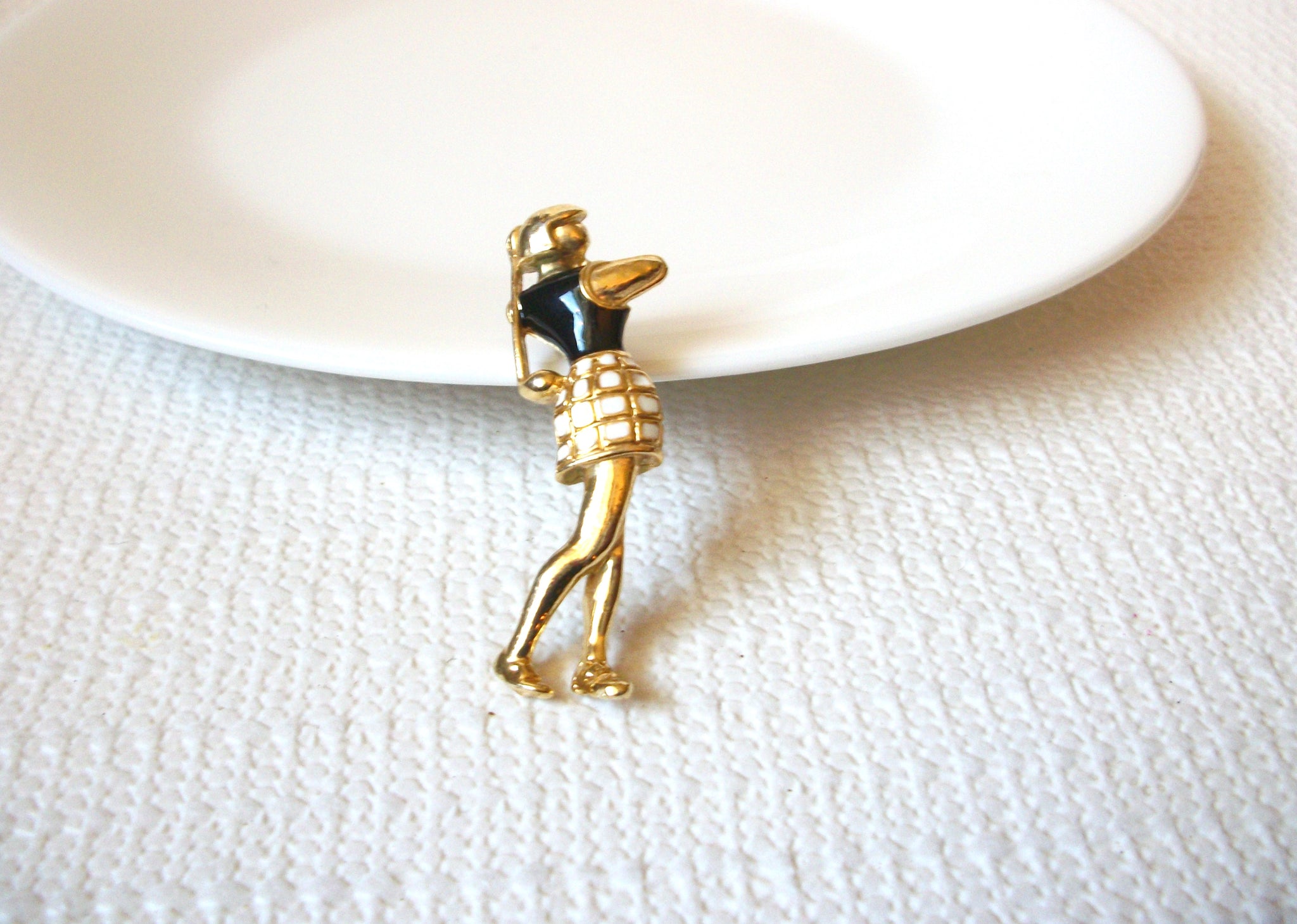 Vintage Gold Toned Enameled Golfer Girl Pin 71218D