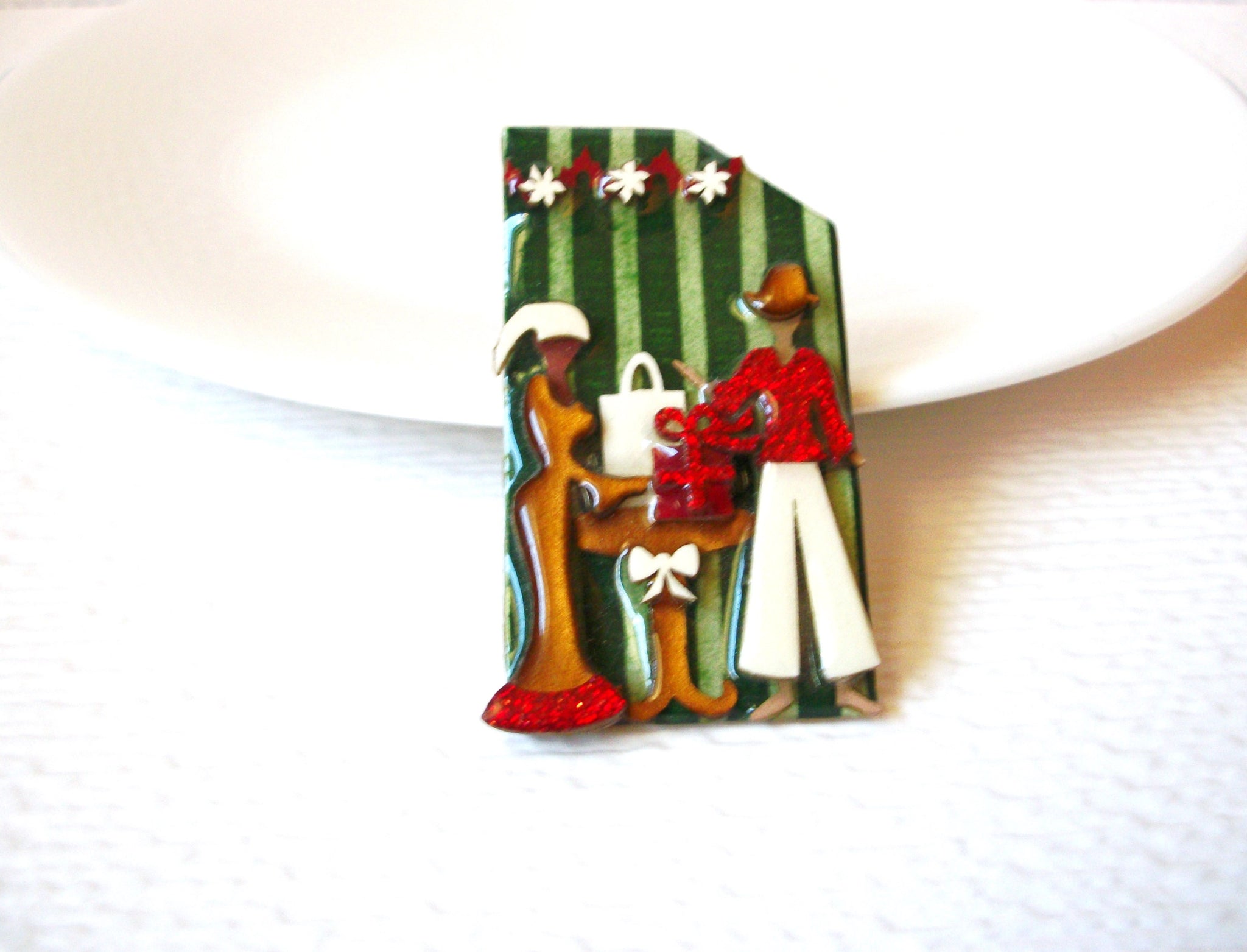 Vintage Lucinda Christmas Pin, Woman Pins By Lucinda 102020