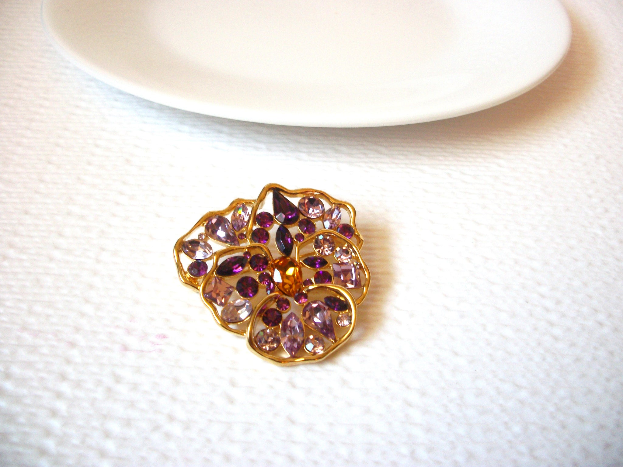 NOLAN MILLER Gift Worthy Wild Pansy Gold Tone Amethyst Crystals Pin Brooch 102020