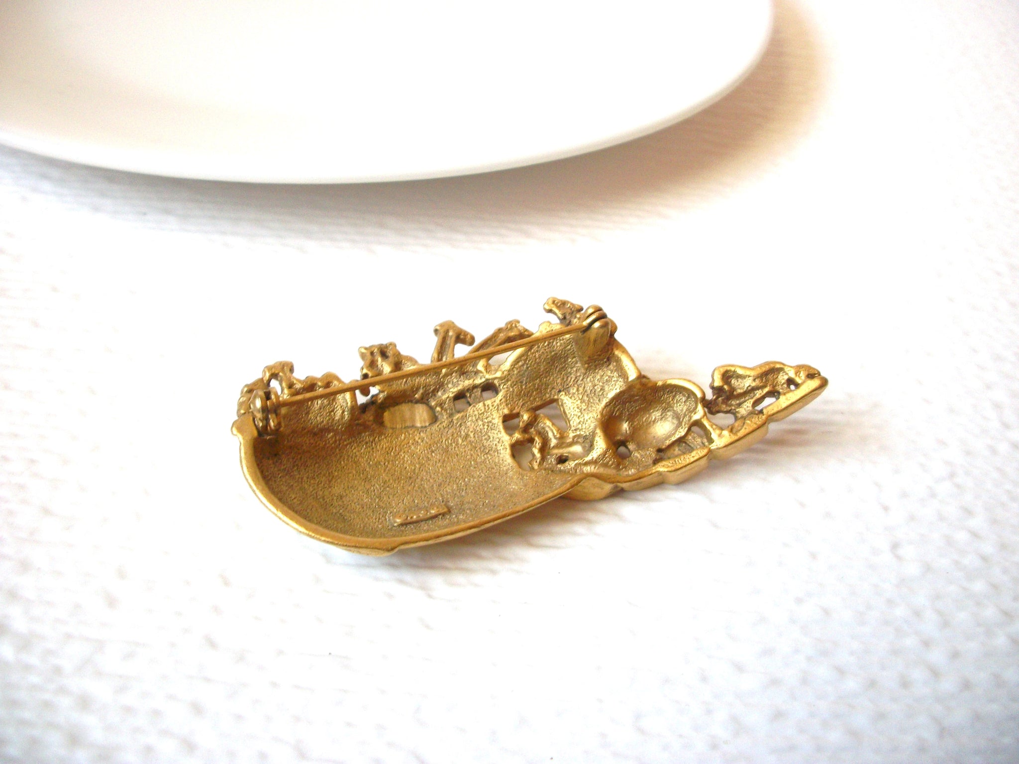 AJC Vintage Noah Ark Brooch Pin 72518