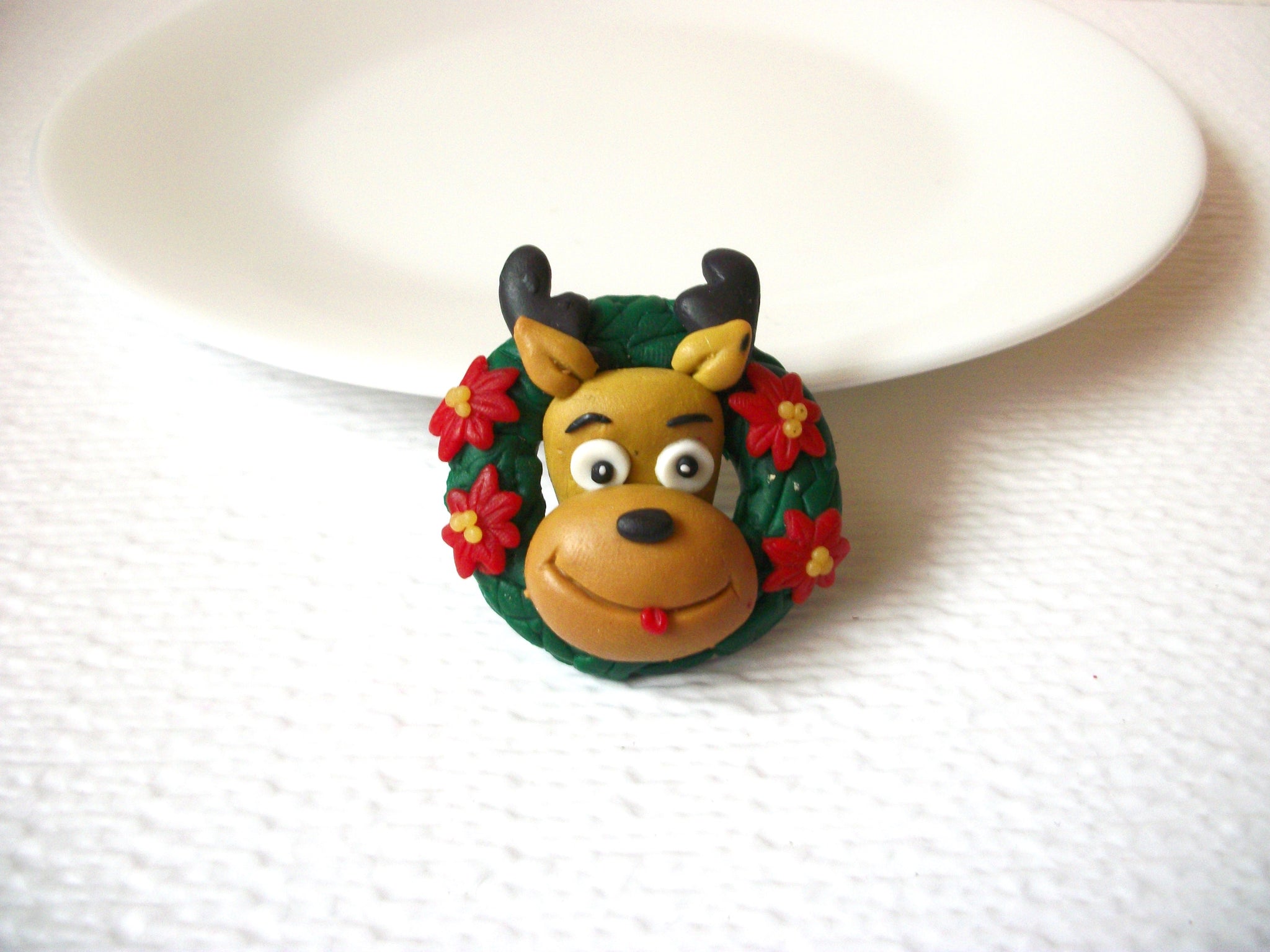 Vintage Christmas Reindeer Brooch Pin 102120