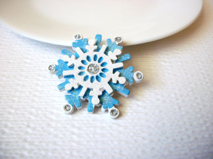 Vintage Hand Molded Snowflake Brooch Pin 102120