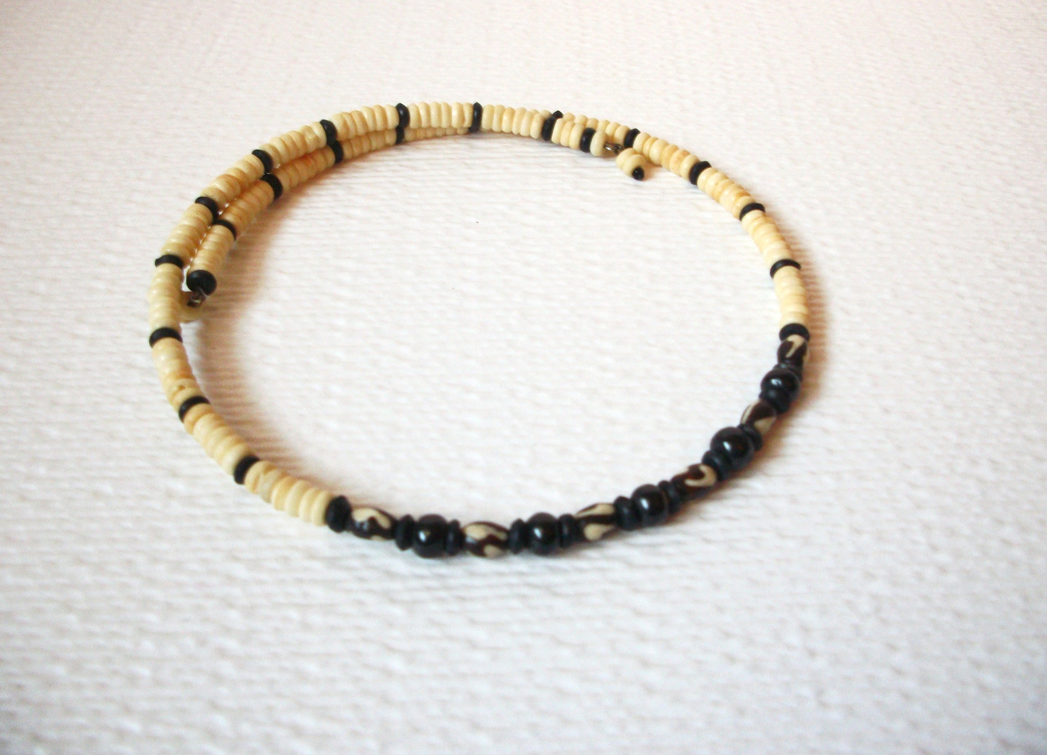 Puka Shell African Bone Horn Choker Necklace 102420