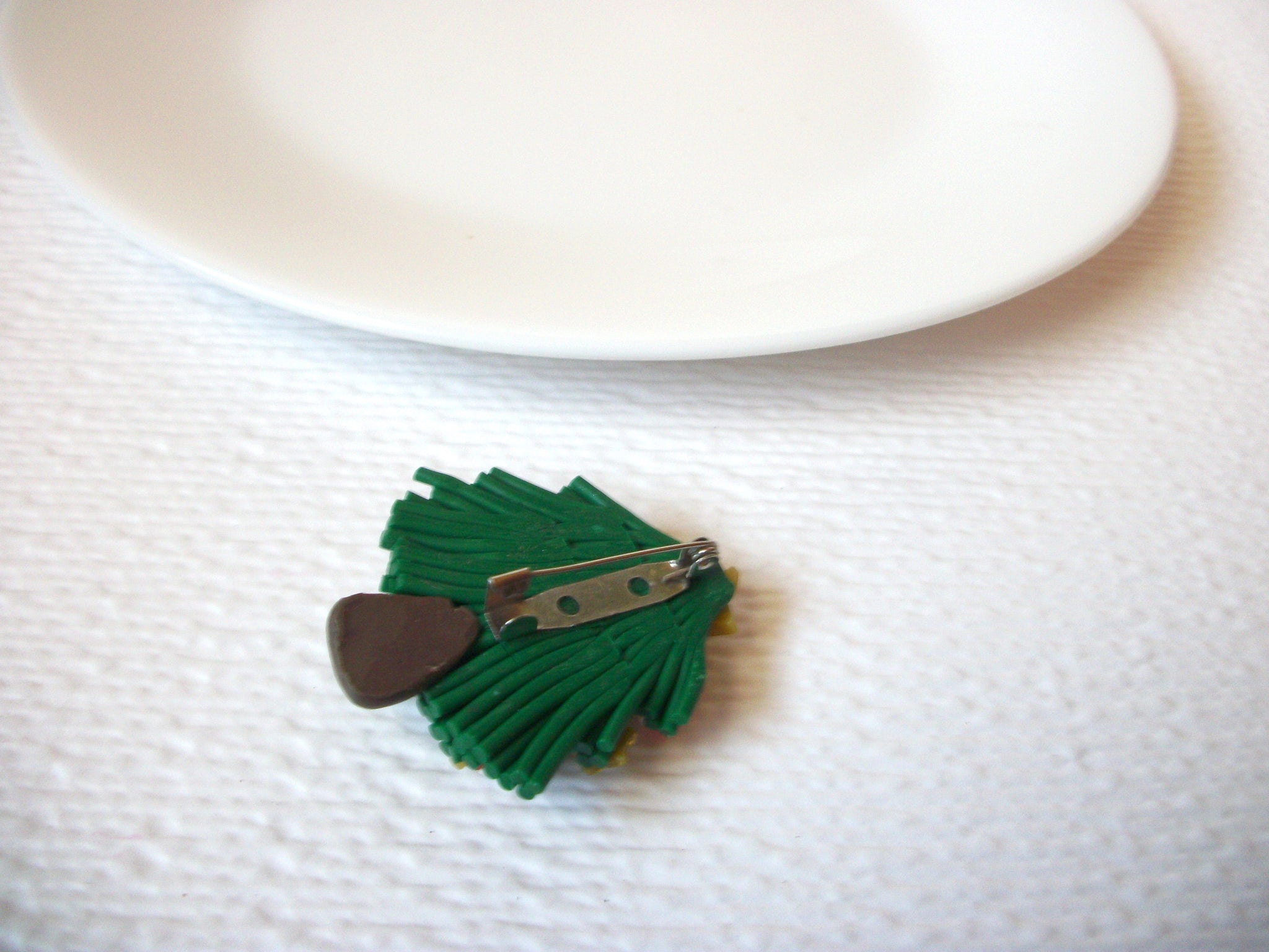 Vintage Resin Christmas Tree Brooch Pin 102520