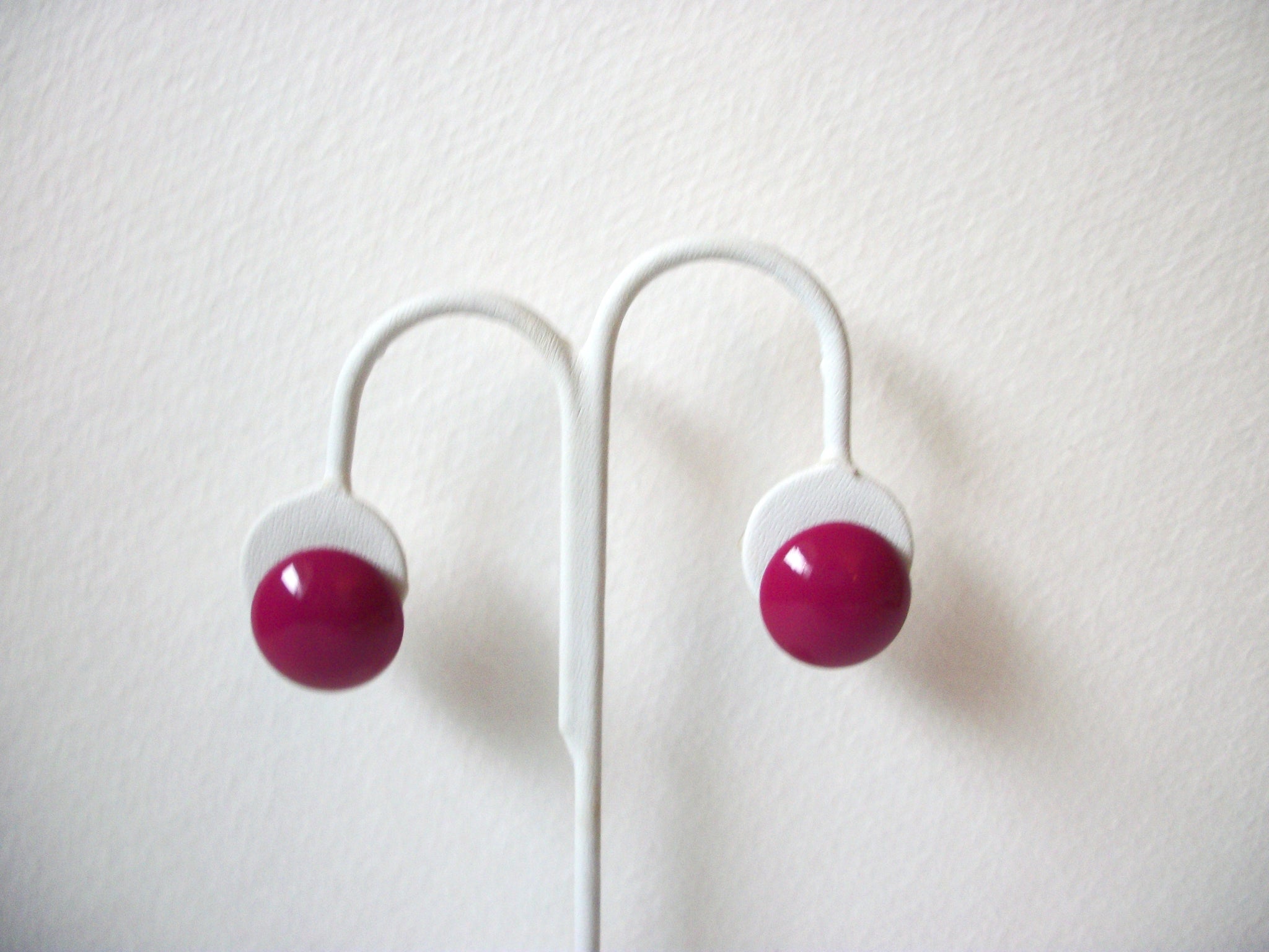 Retro Fuchsia Dome Earrings 102520