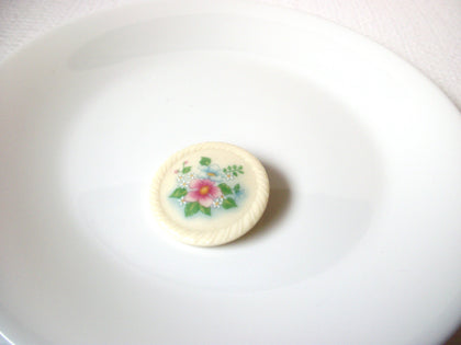AVON Porcelain Flower Brooch Pin 102520