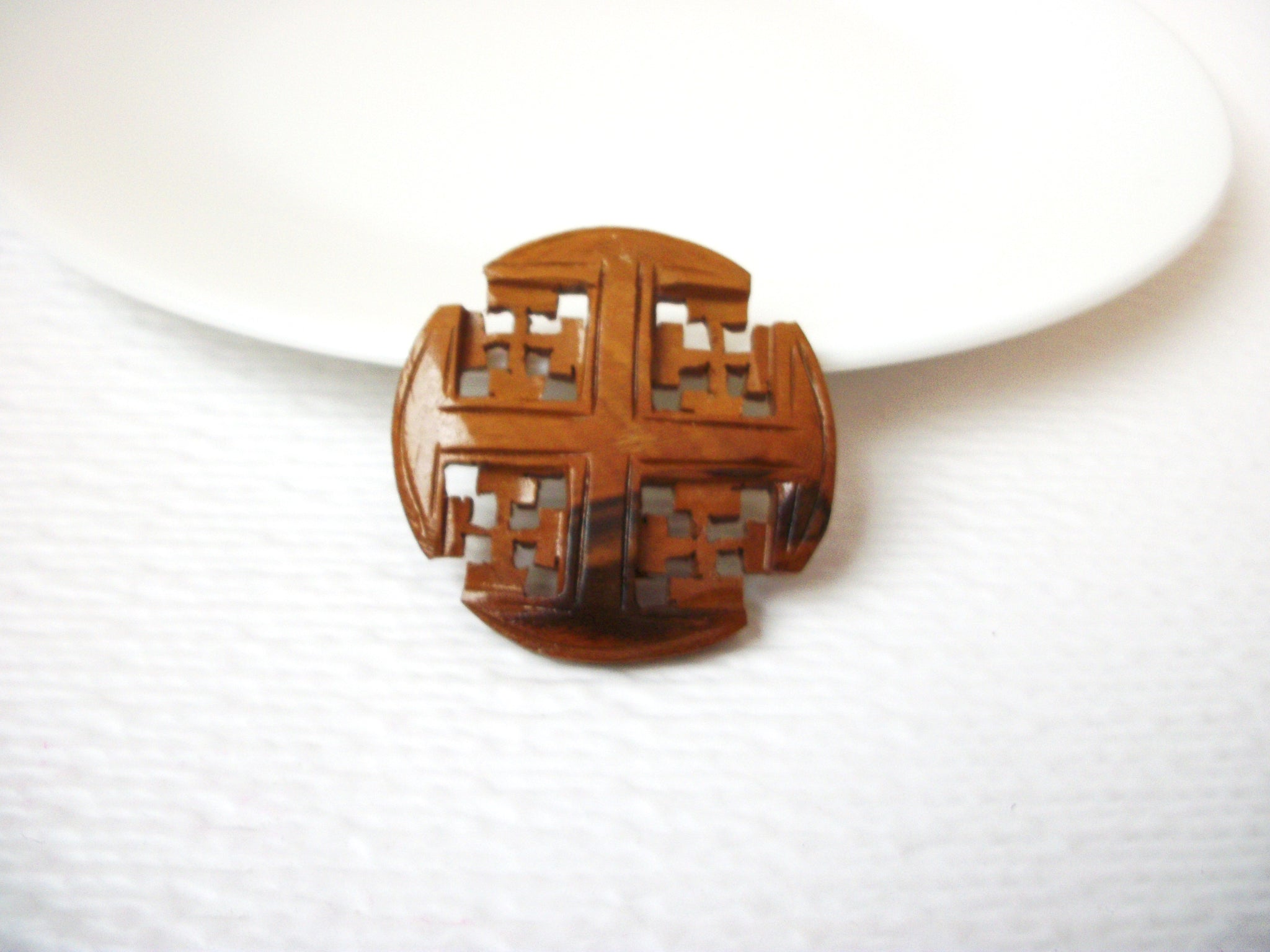 Hand Crafted Vintage Wood Brooch Pin 102520