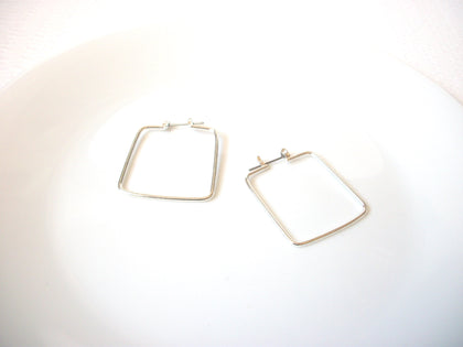 Retro 1970s Silver Toned Thinner Dangle Earrings 102520