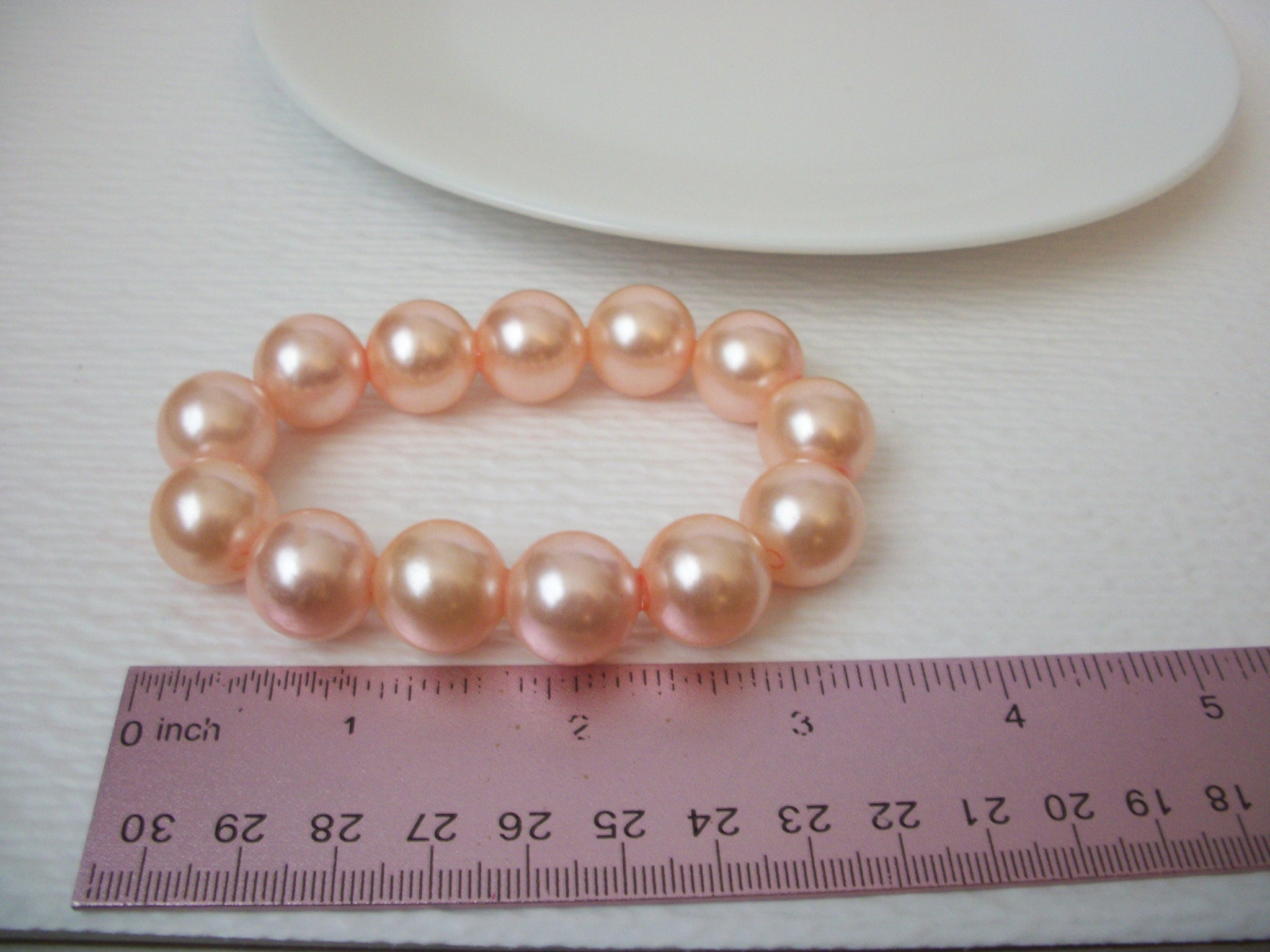 Vintage Peachy Orange Faux Pearl Bracelet 102720