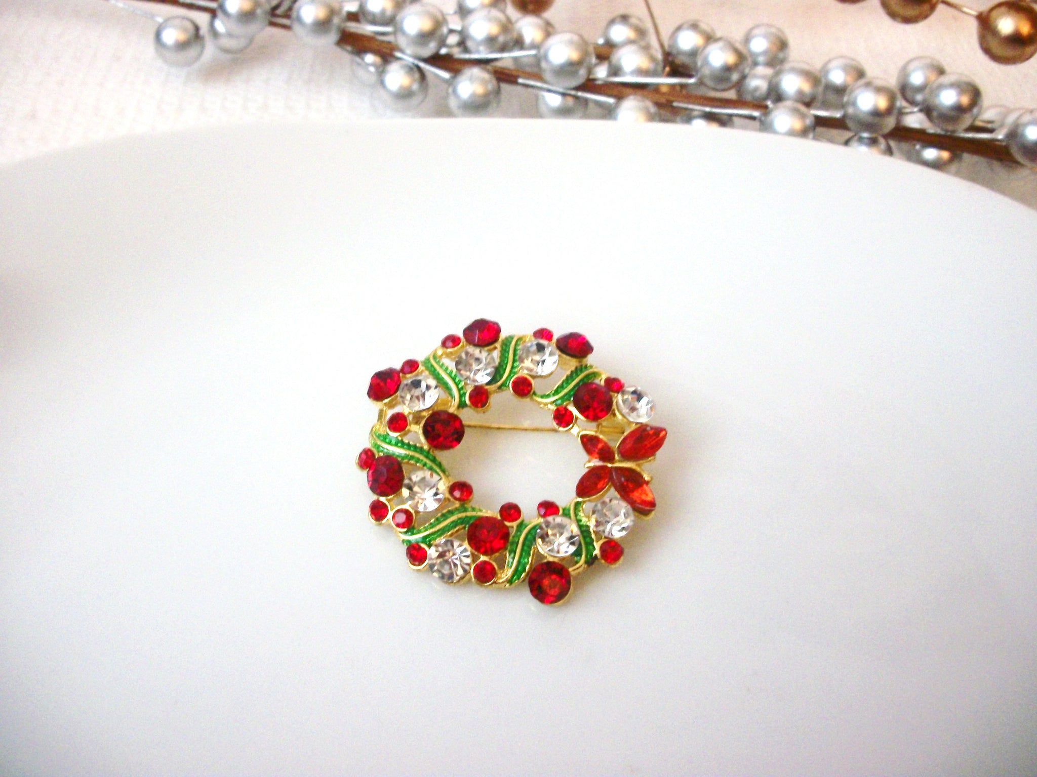 Retro Brooch, Christmas Wreath Brooch, Rhinestones Brooch, Christmas Brooch Pin S33