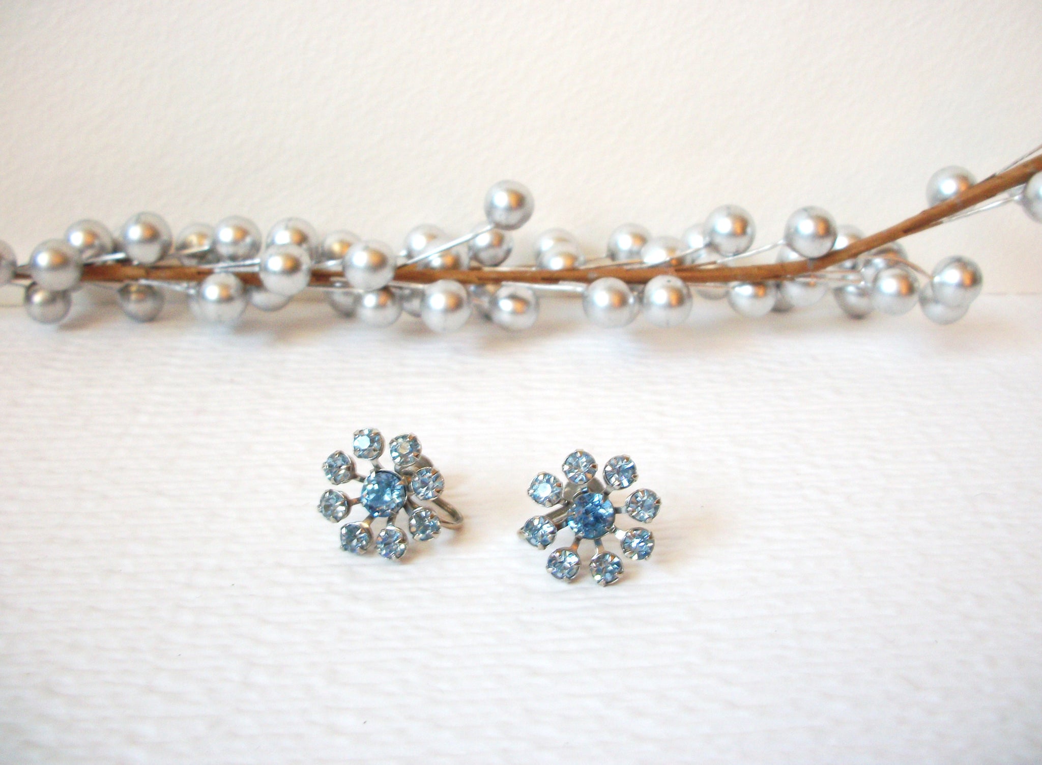 1950s Vintage Blue Rhinestone Snowflake Screw Back Earrings 102920