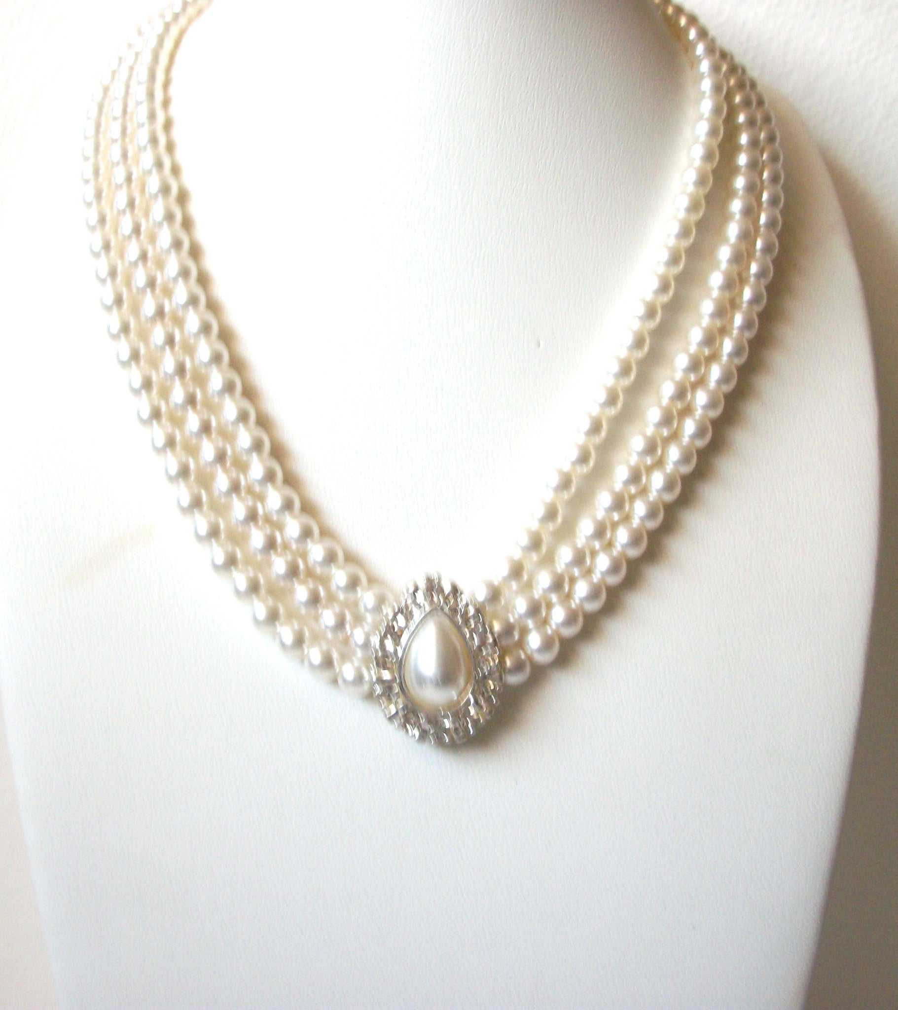 Vintage Faux Pearl Rhinestone Necklace 102920