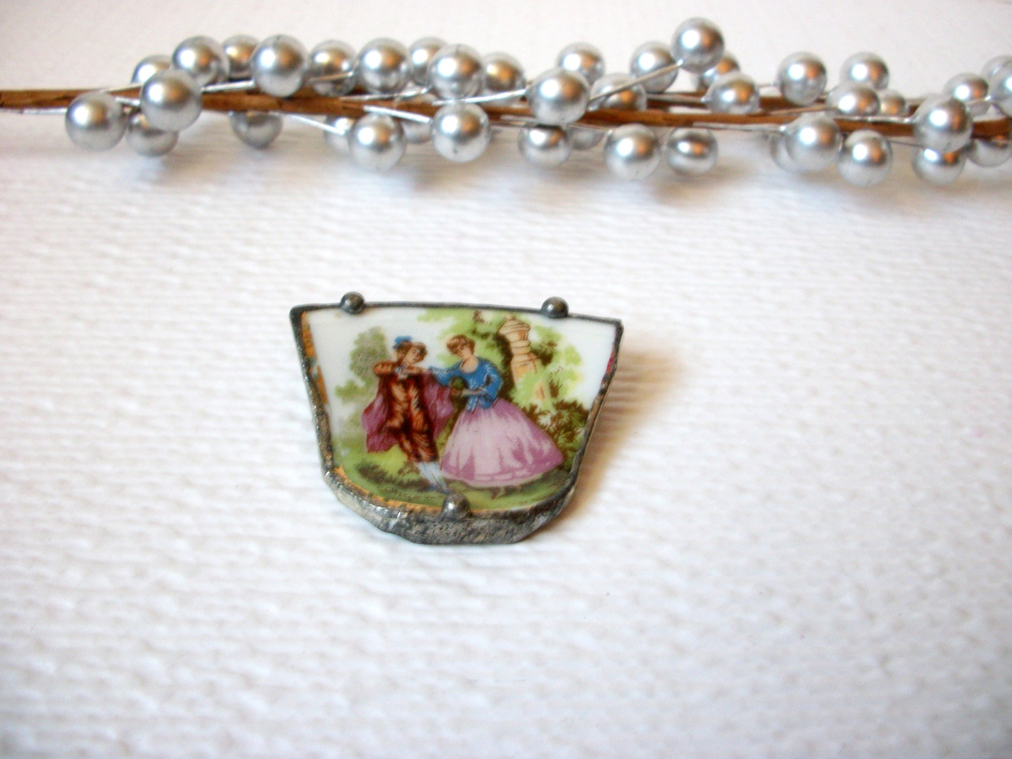 1950s Porcelain Hand Painted Brooch Pin 102920