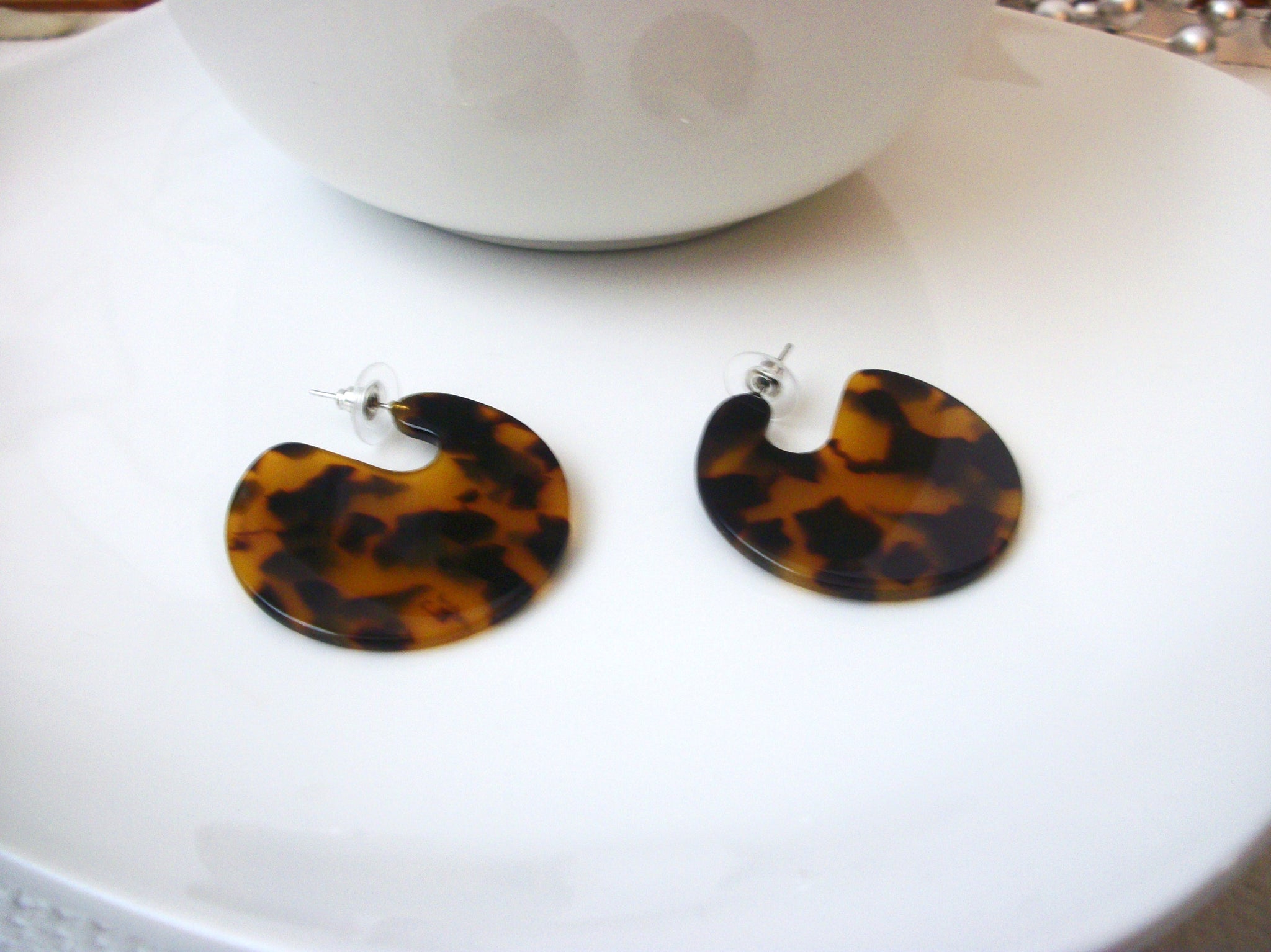 Kylie Dark Brown Tortoise Earrings, Tortoise Shell Flat Disc Earrings, Tortoise Earrings, Acetate Earrings, Light Weight Earrings S35