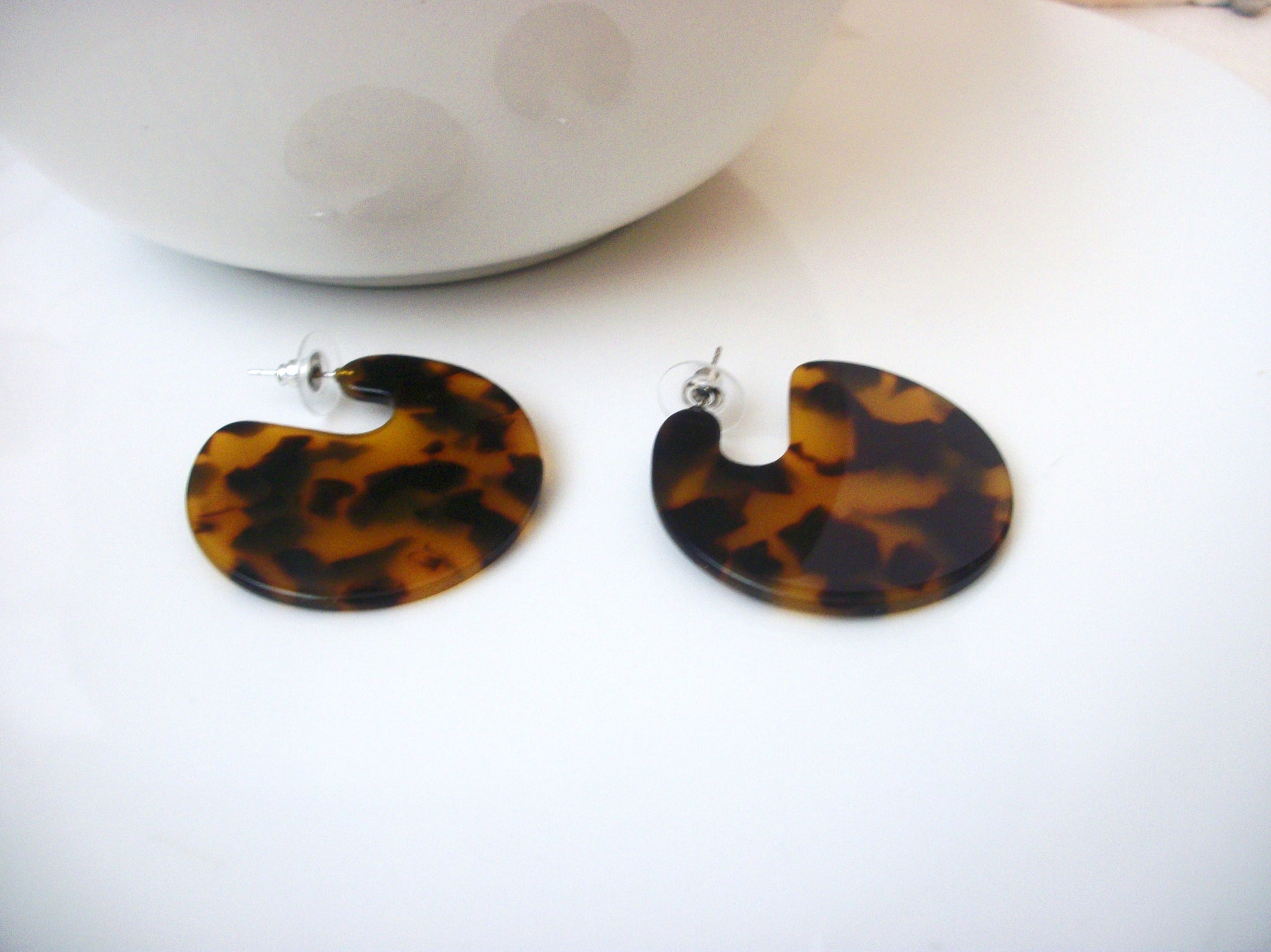 Kylie Dark Brown Tortoise Earrings, Tortoise Shell Flat Disc Earrings, Tortoise Earrings, Acetate Earrings, Light Weight Earrings S35