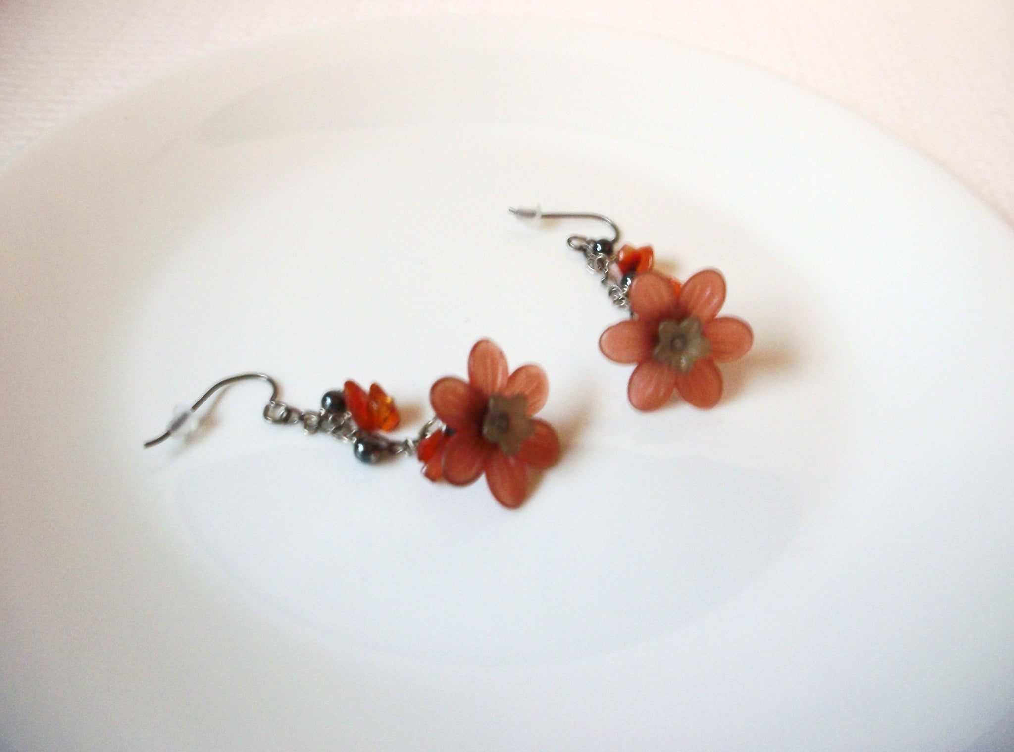 Vintage Lucite Flower Earrings 110120