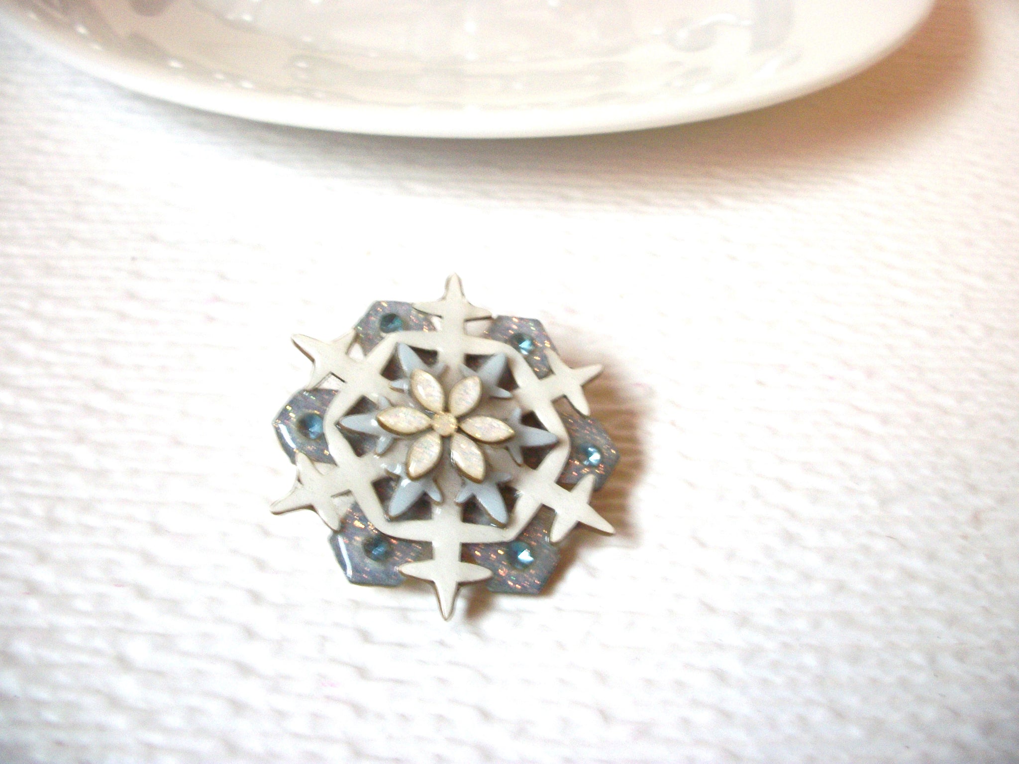 Rare Vintage Lucinda Snowflake Pins By Lucinda 110220