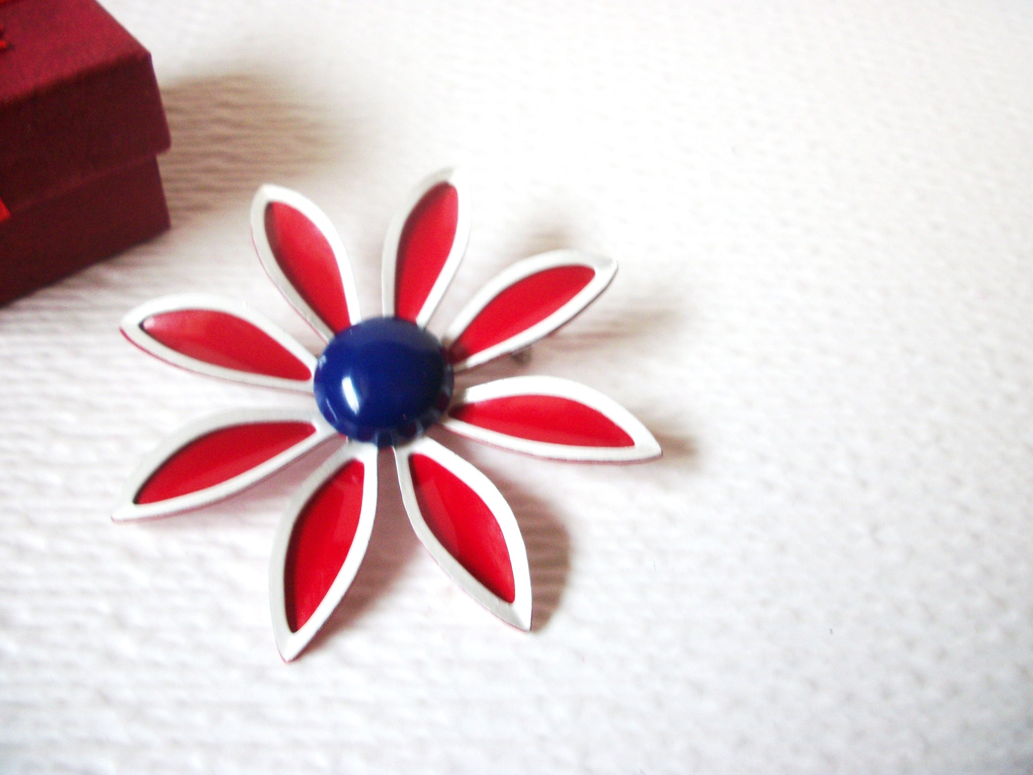 Retro White Red Blue Large Flower Brooch Pin 110220