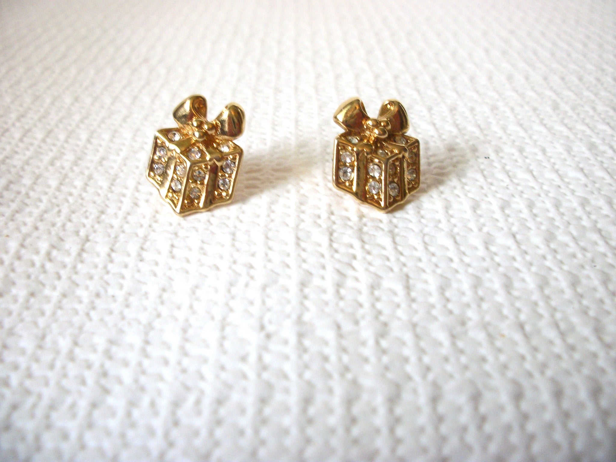 AVON Small Rhinestone Earrings 41120